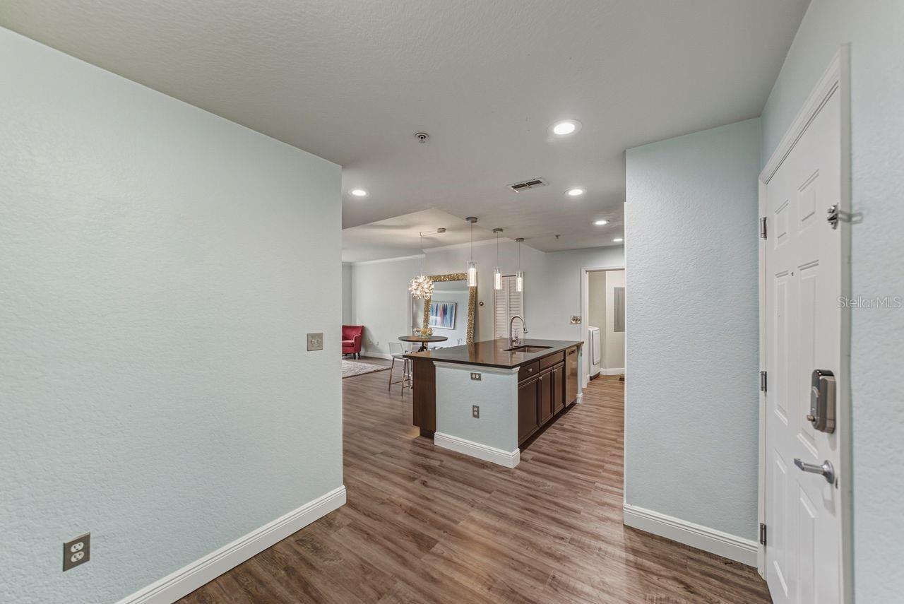 Image 9 of 79 For 700 Harbour Island Boulevard 403