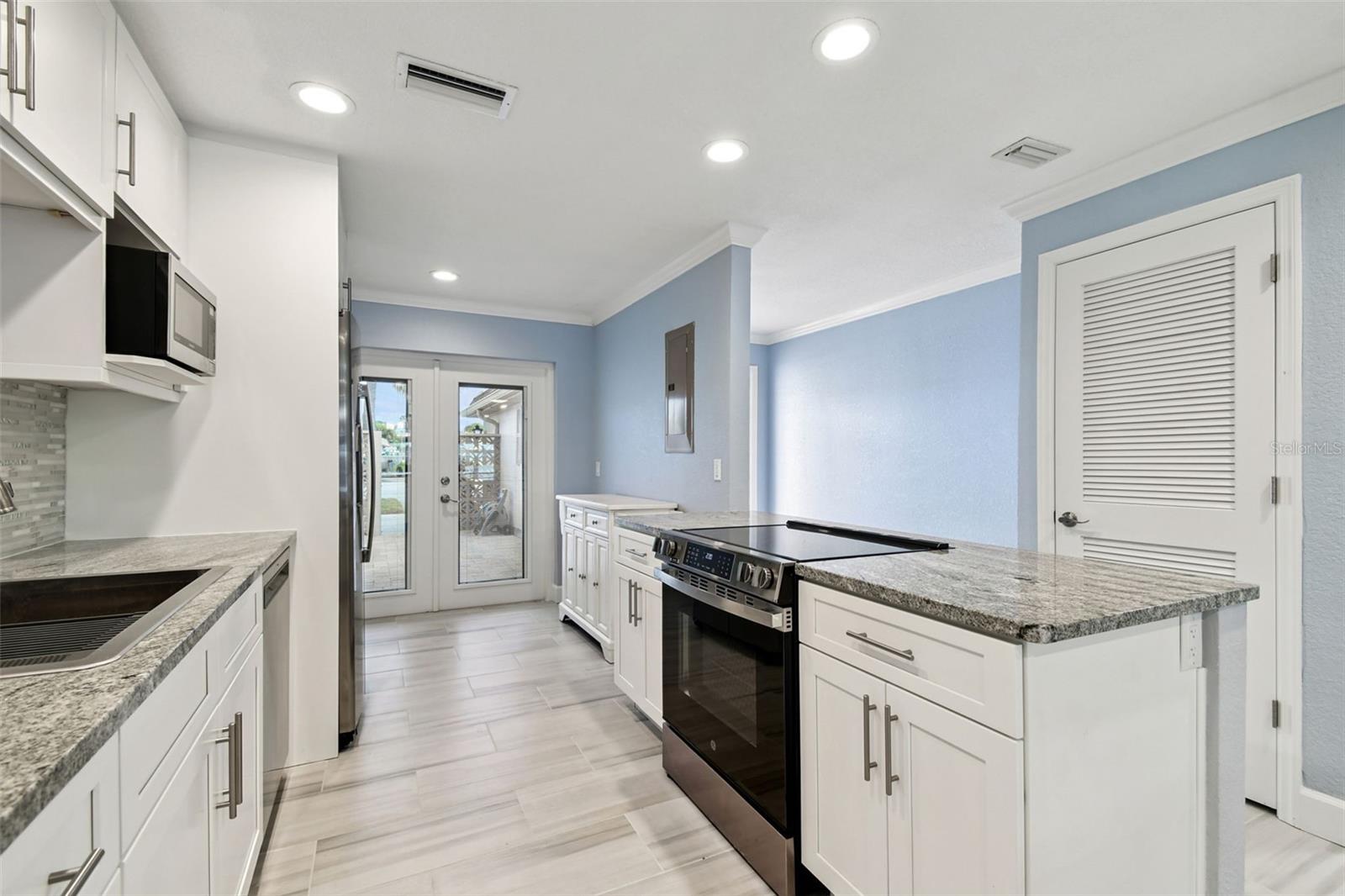 Image 7 of 53 For 334 Boca Ciega Point Boulevard 606