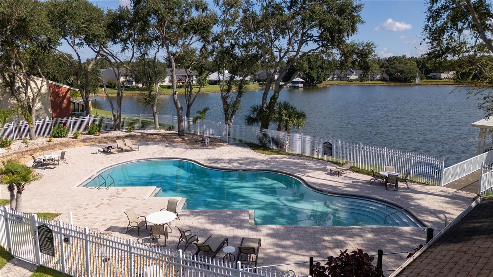 Image 24 of 33 For 806 Lake Haven Square 208
