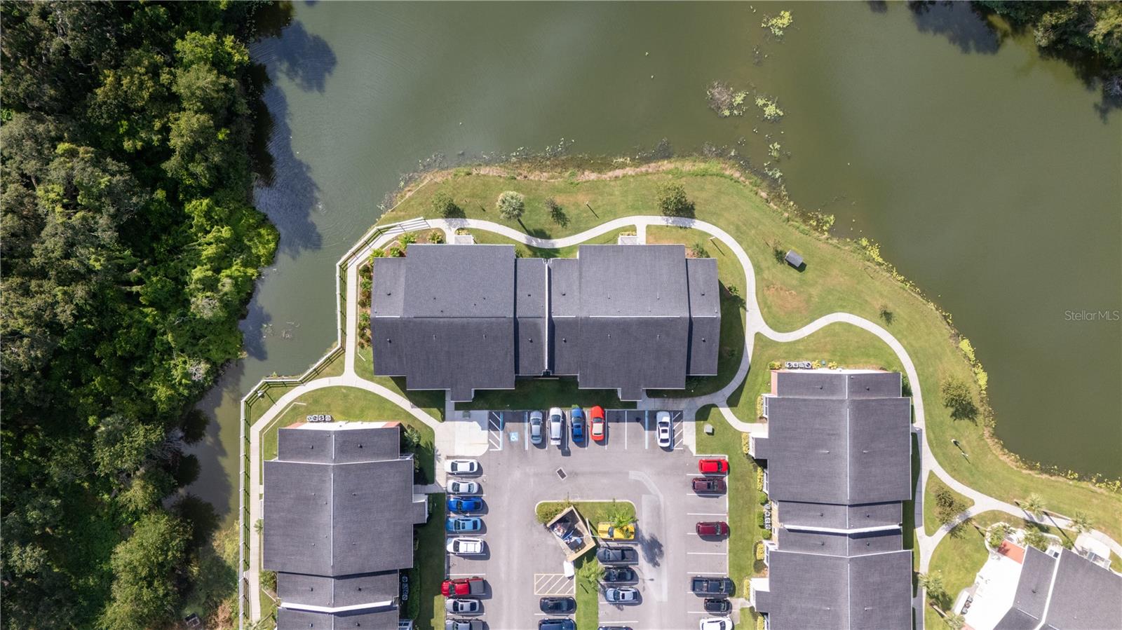Image 31 of 33 For 806 Lake Haven Square 208