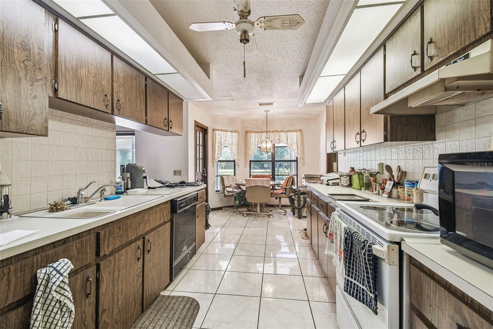 Image 11 of 65 For 13408 Whitby Road
