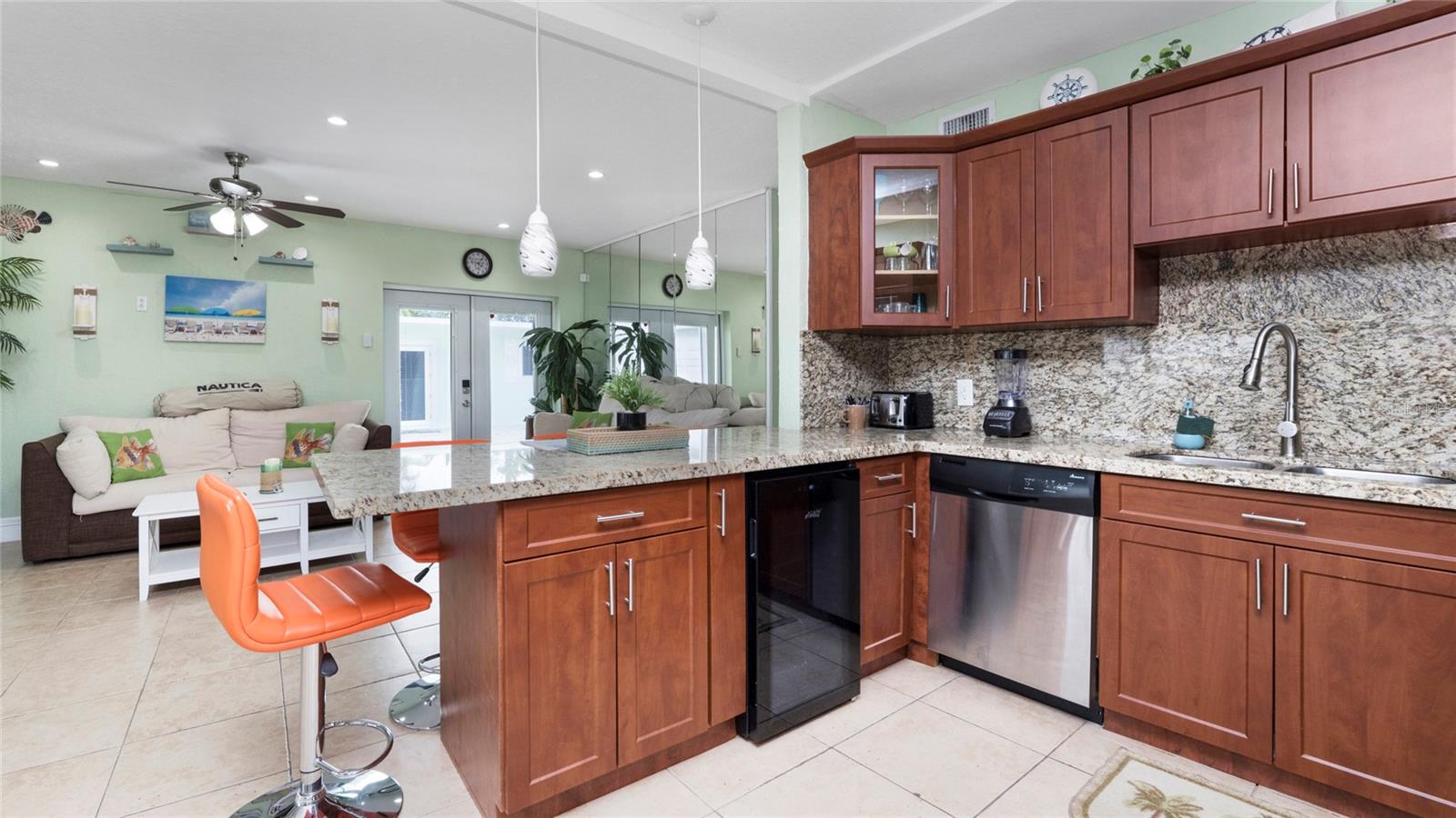 Image 36 of 68 For 132 Gardenia Street