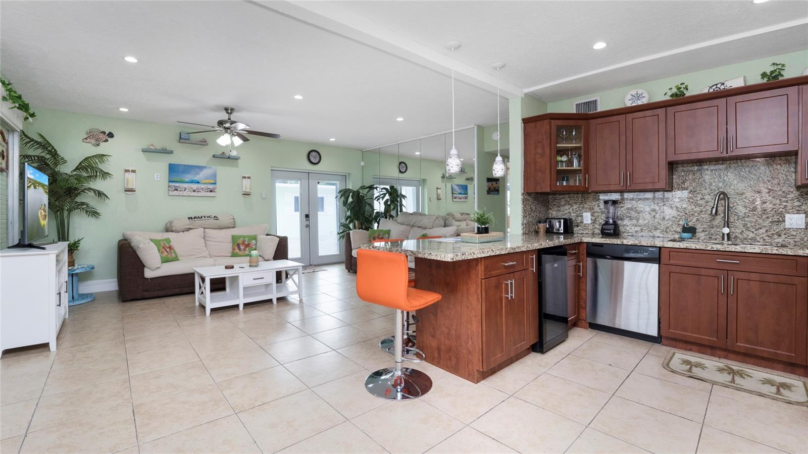 Image 38 of 68 For 132 Gardenia Street