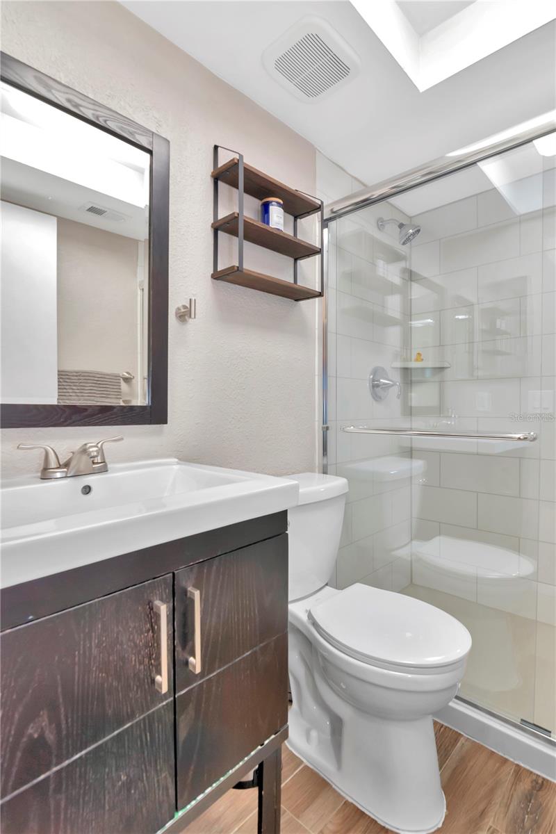 Image 18 of 32 For 2363 Flanders Way C