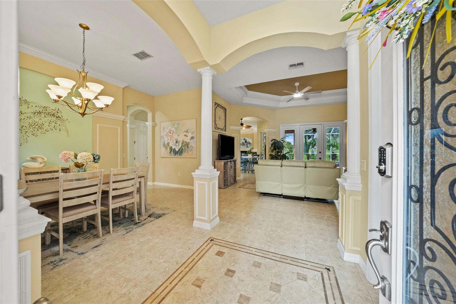 Image 10 of 100 For 12648 Lake Jovita Boulevard