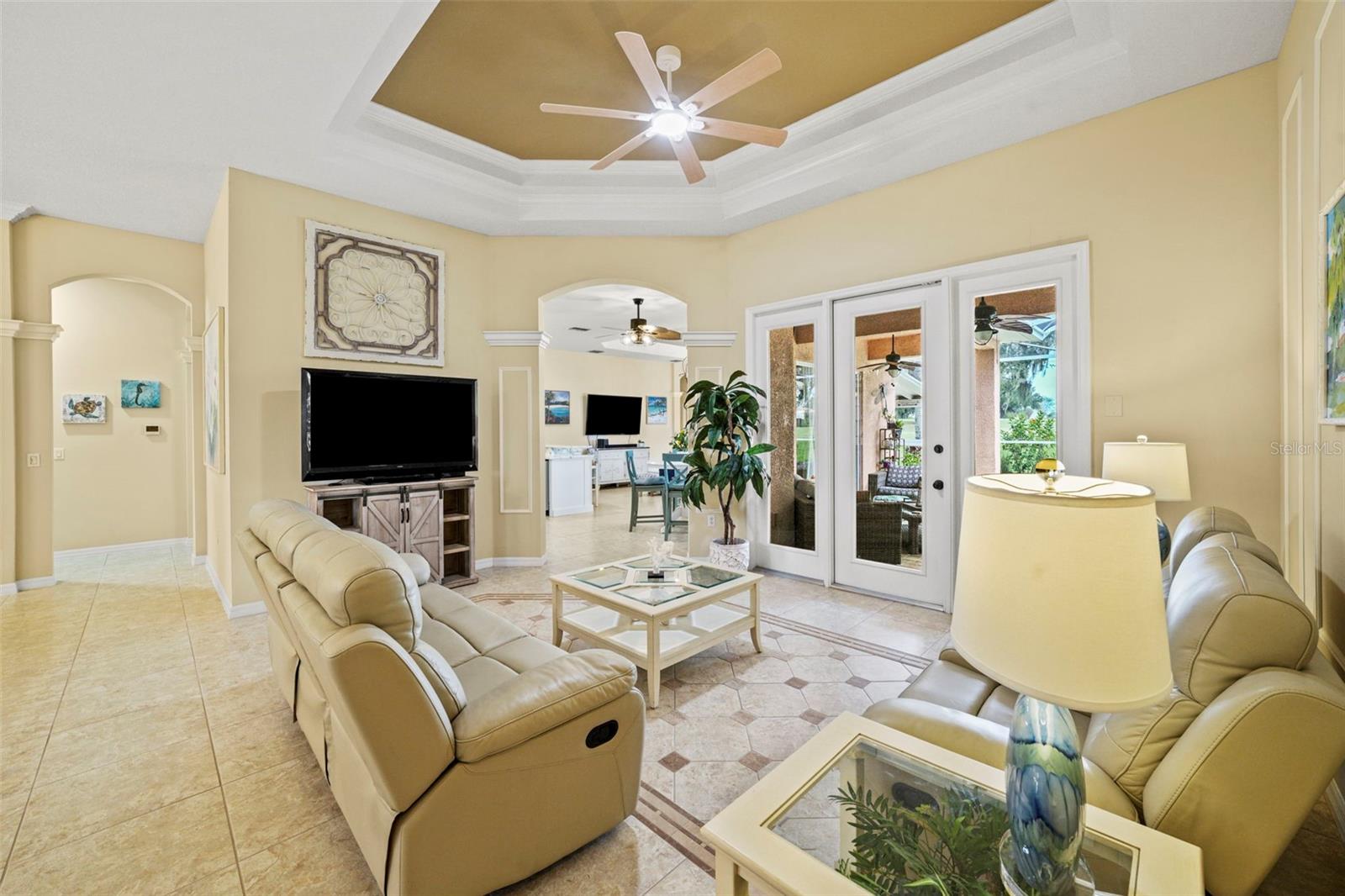 Image 13 of 100 For 12648 Lake Jovita Boulevard