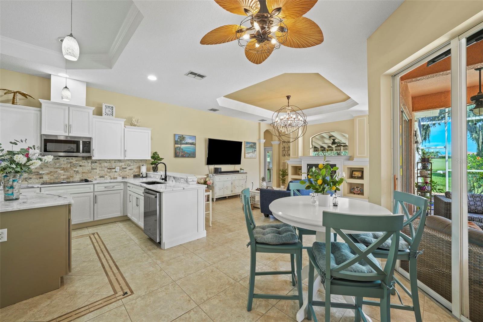 Image 14 of 100 For 12648 Lake Jovita Boulevard
