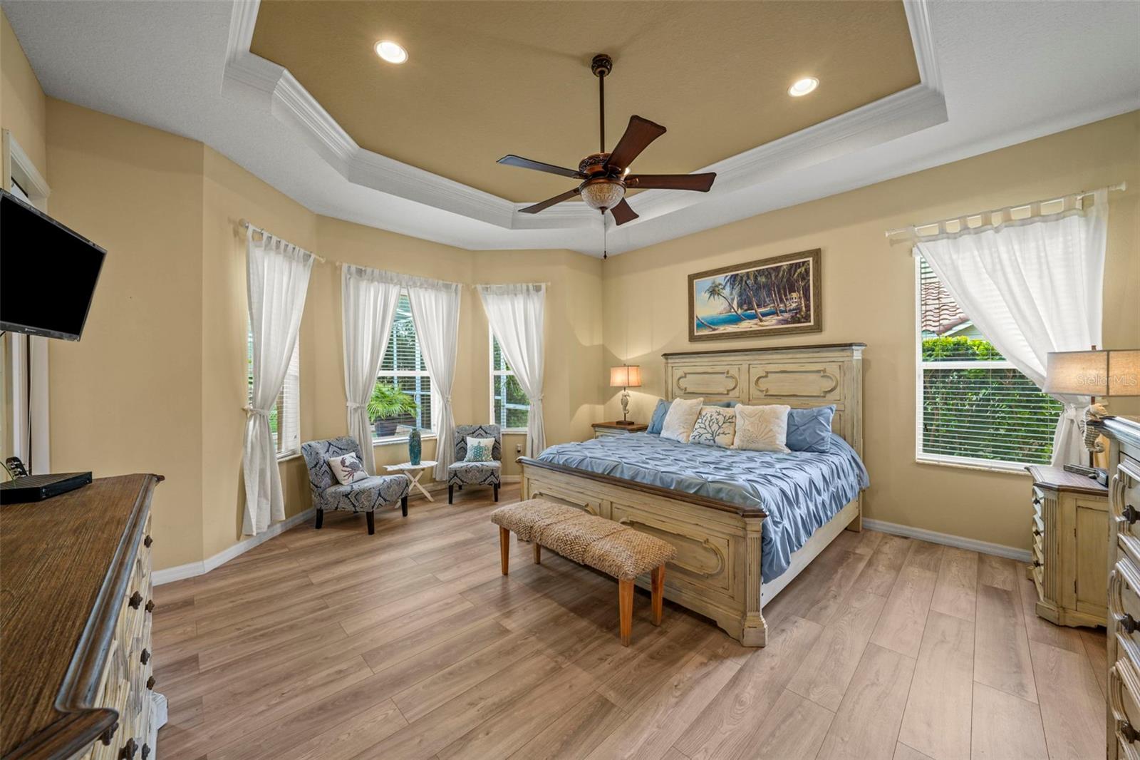 Image 31 of 100 For 12648 Lake Jovita Boulevard