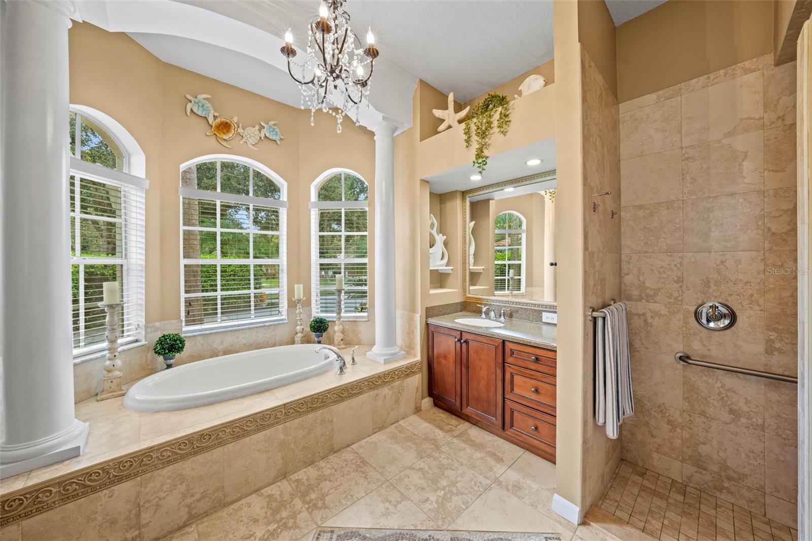 Image 38 of 100 For 12648 Lake Jovita Boulevard