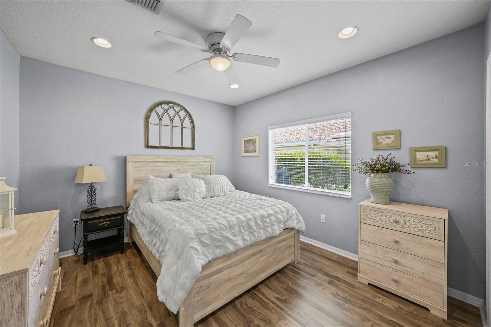 Image 40 of 100 For 12648 Lake Jovita Boulevard