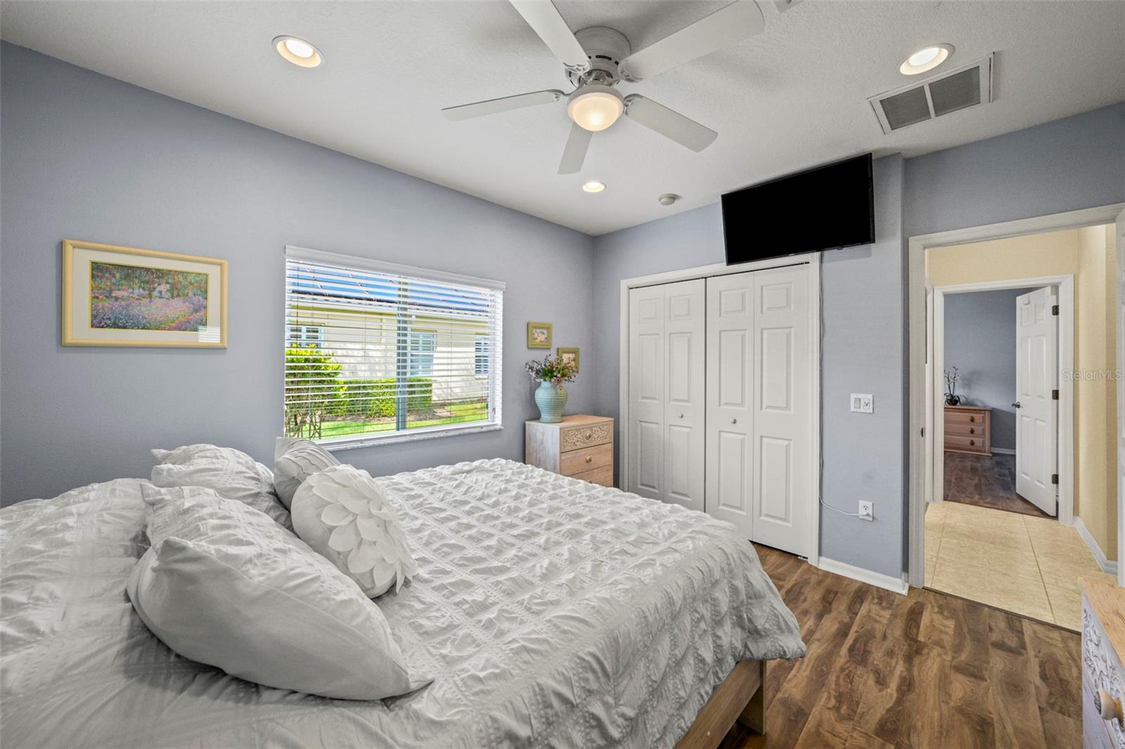 Image 41 of 100 For 12648 Lake Jovita Boulevard