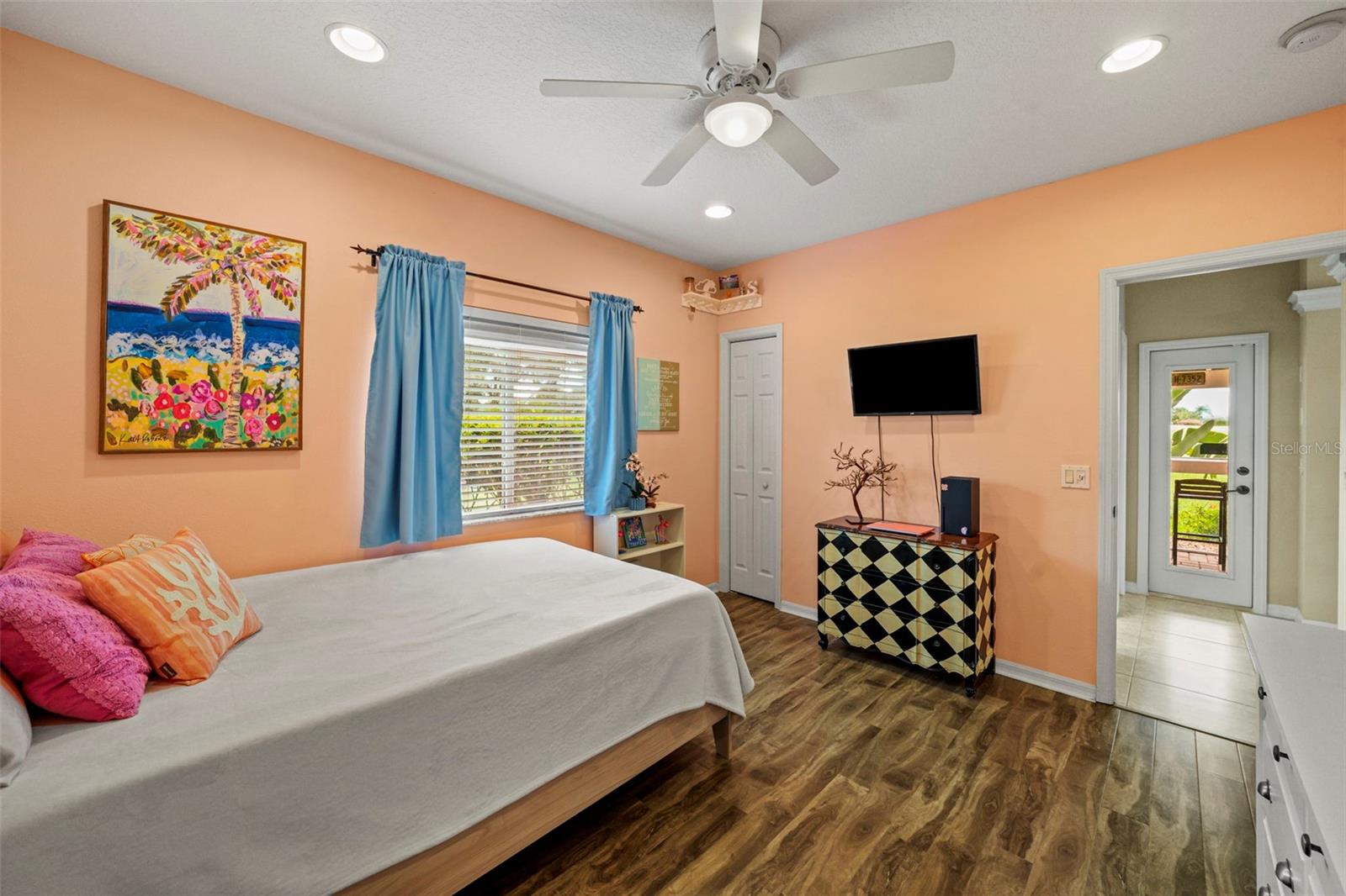 Image 47 of 100 For 12648 Lake Jovita Boulevard