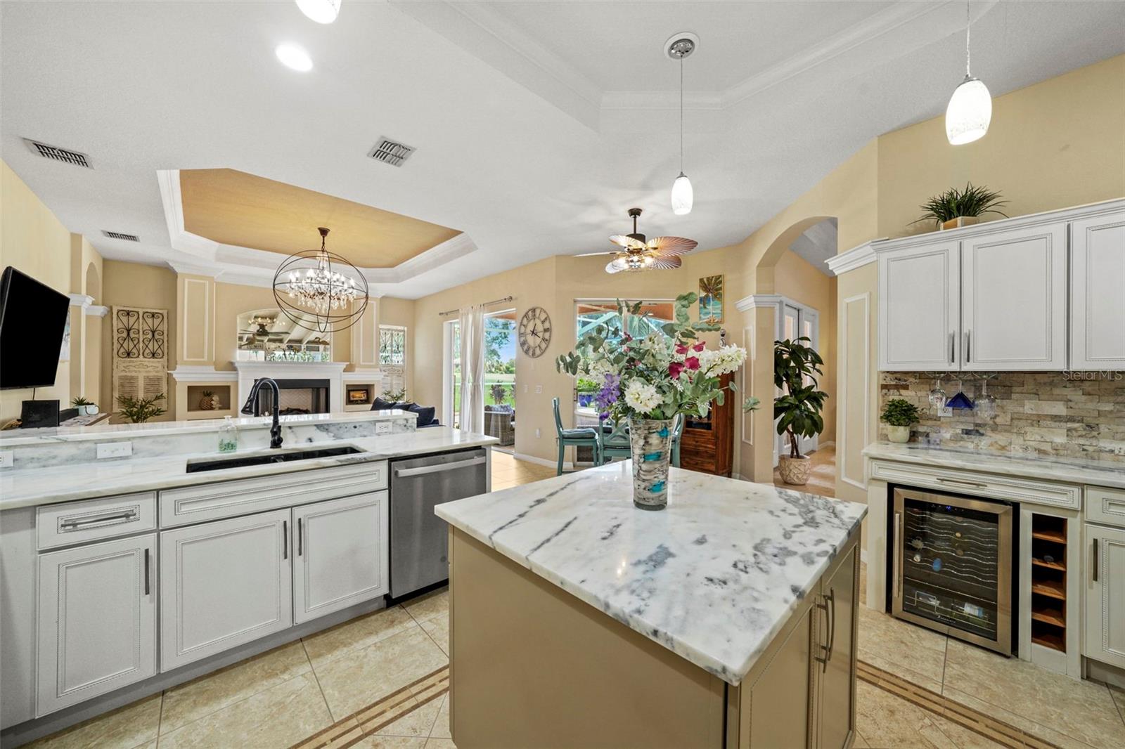 Image 5 of 100 For 12648 Lake Jovita Boulevard
