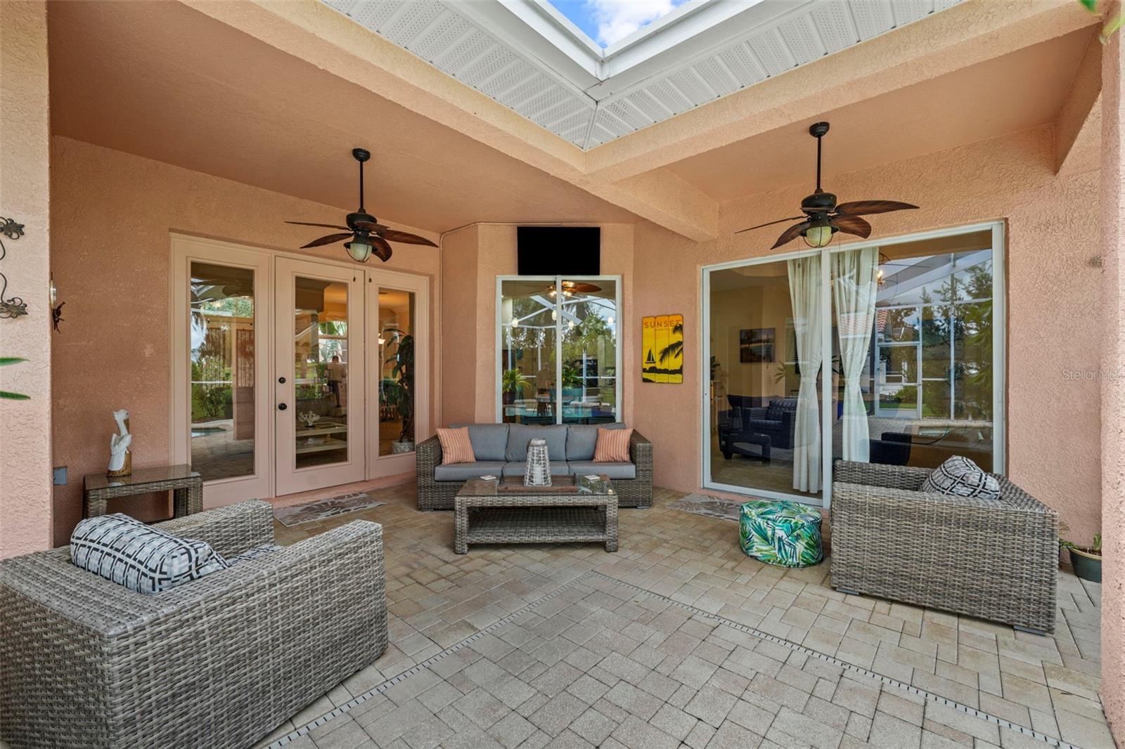 Image 51 of 100 For 12648 Lake Jovita Boulevard