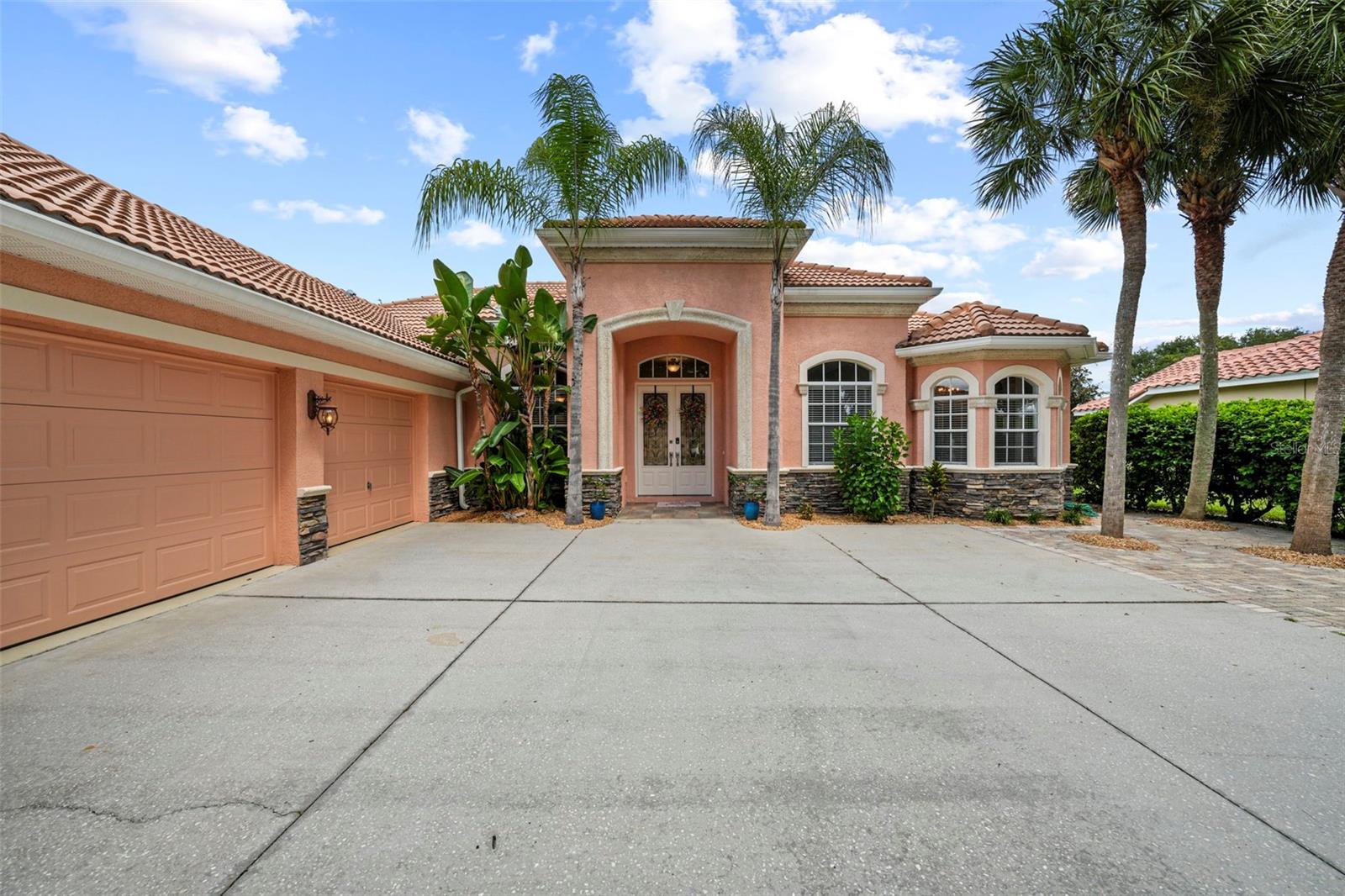 Image 62 of 100 For 12648 Lake Jovita Boulevard