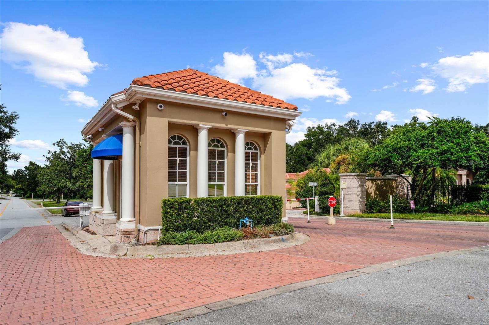 Image 64 of 100 For 12648 Lake Jovita Boulevard
