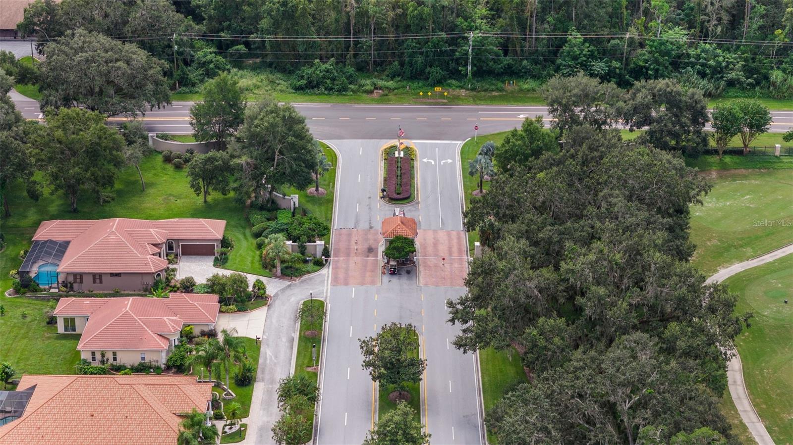 Image 65 of 100 For 12648 Lake Jovita Boulevard