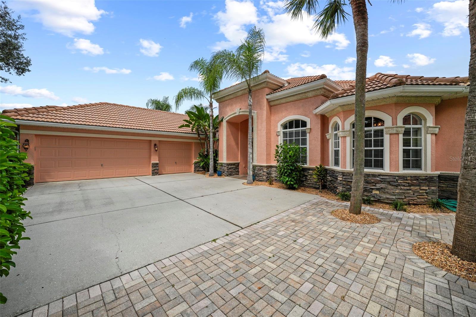 Image 9 of 100 For 12648 Lake Jovita Boulevard