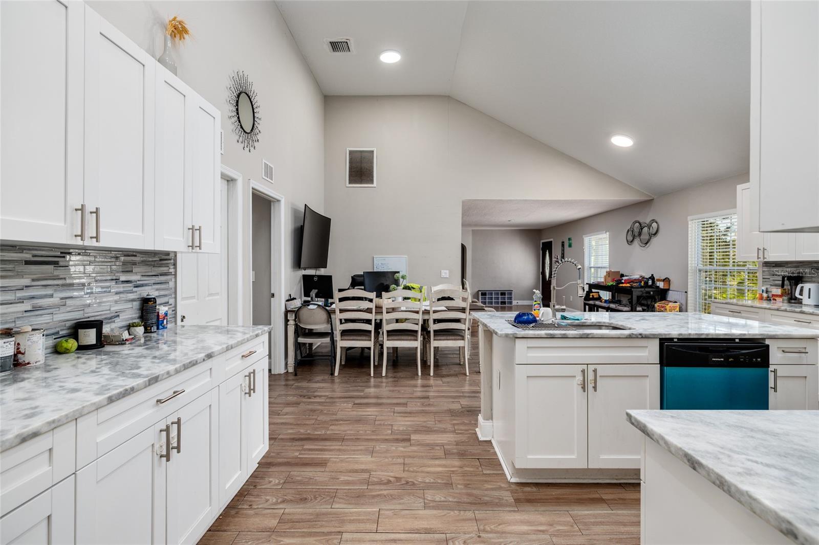 Image 12 of 33 For 4320 8th Avenue N