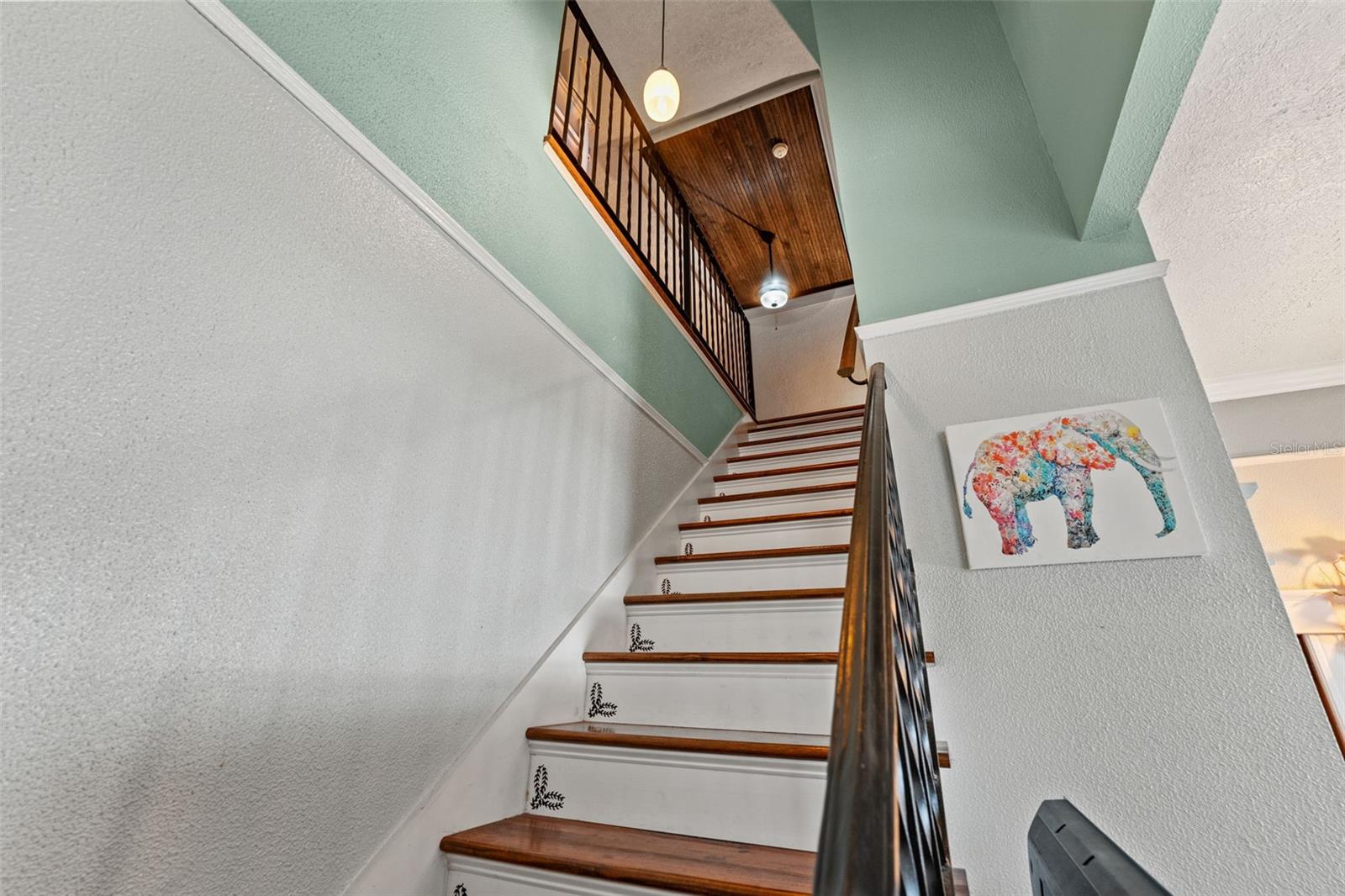 Image 37 of 75 For 1010 Columbus Drive