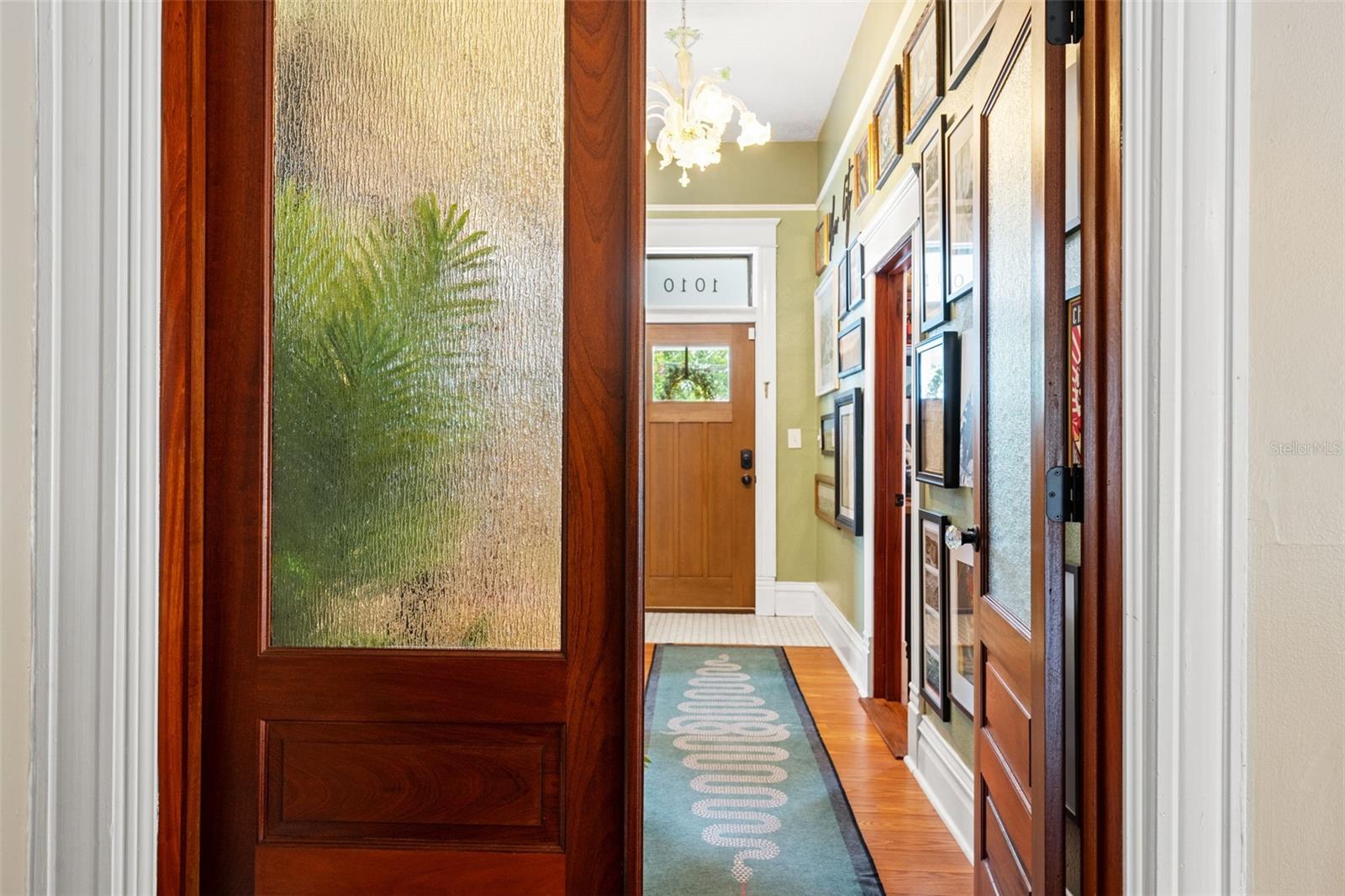 Image 8 of 75 For 1010 Columbus Drive