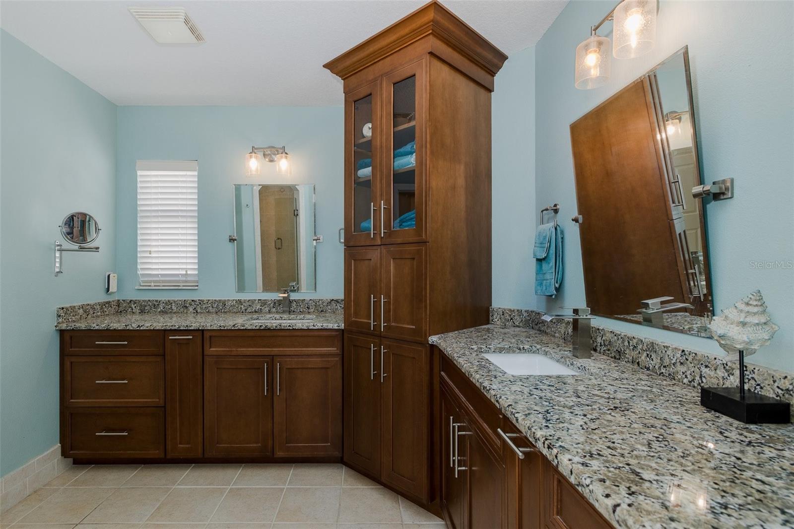 Image 32 of 83 For 4335 Sanddollar Court