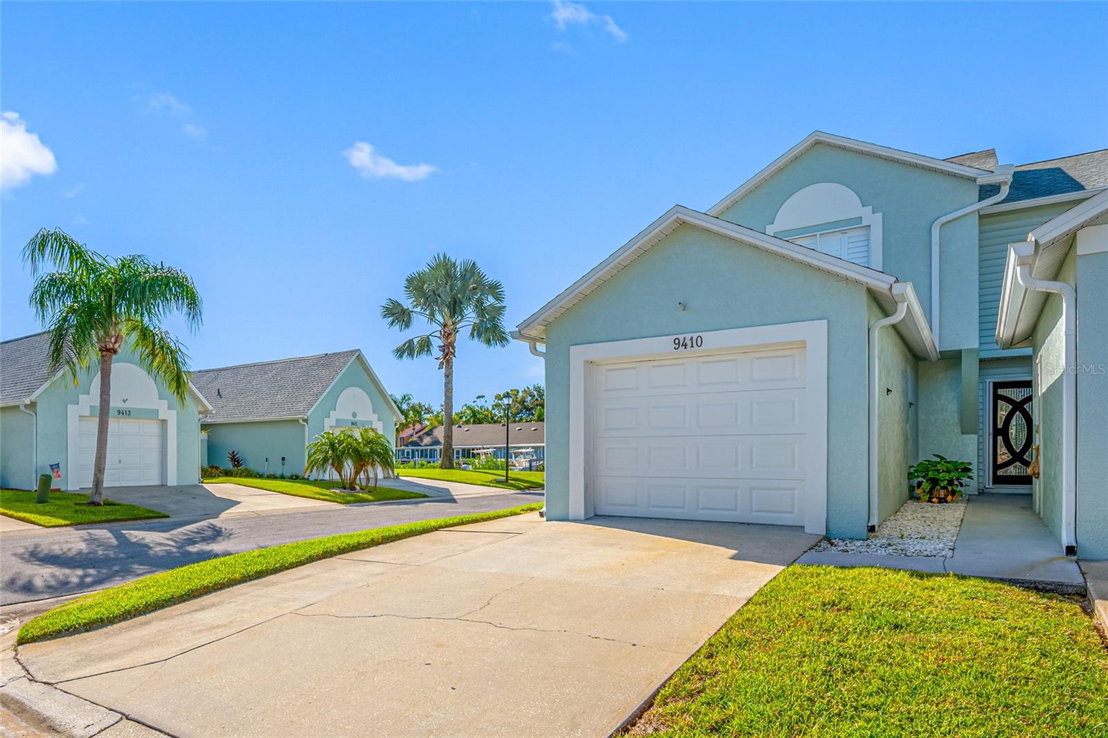 Details for 9410 Tara Cay Court 15, SEMINOLE, FL 33776