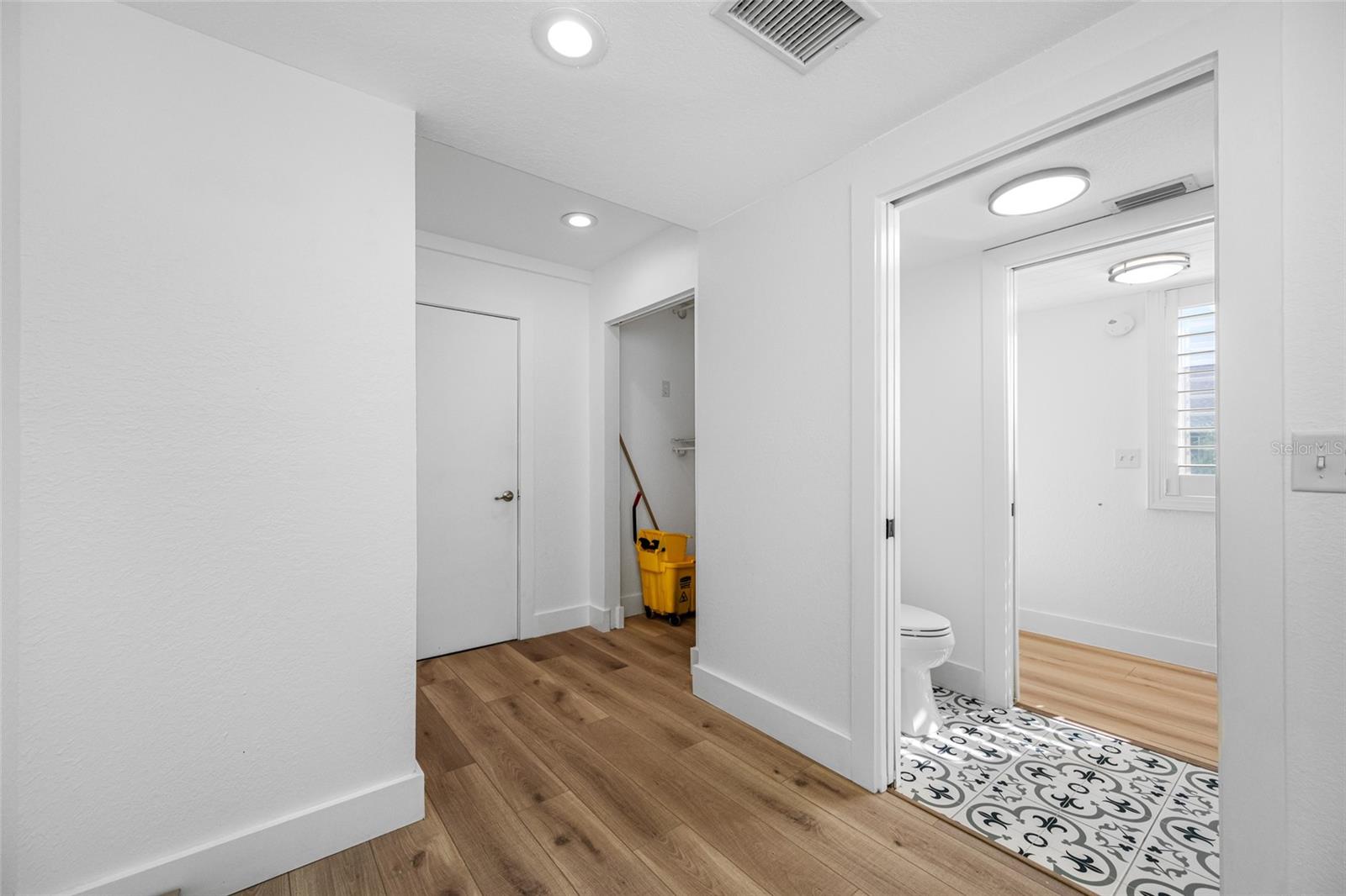 Image 11 of 88 For 9410 Tara Cay Court 15