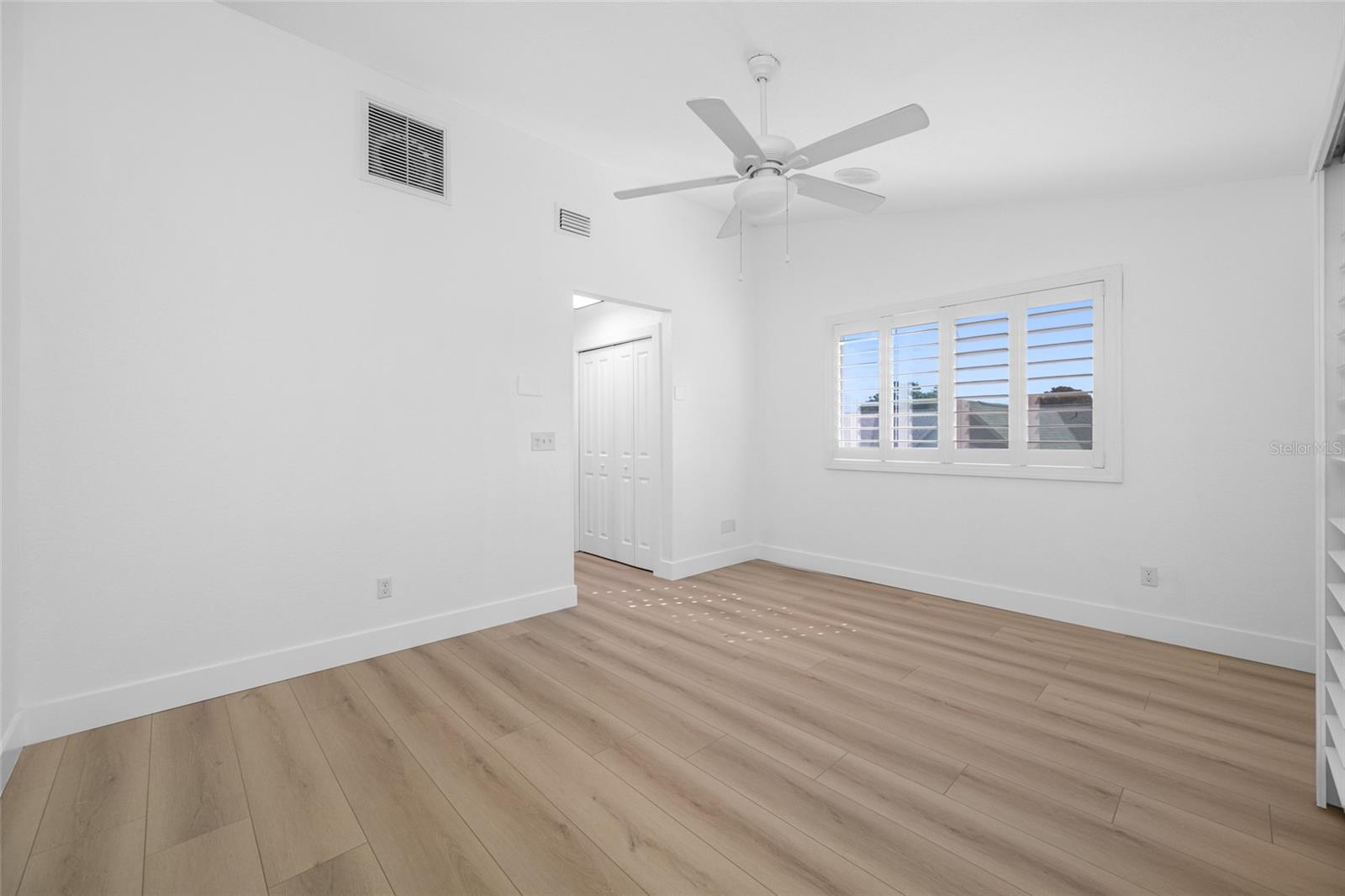Image 43 of 88 For 9410 Tara Cay Court 15