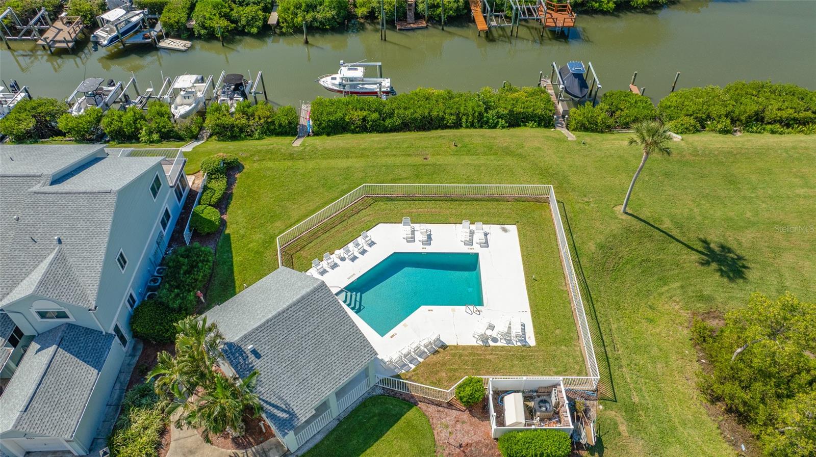 Image 80 of 88 For 9410 Tara Cay Court 15