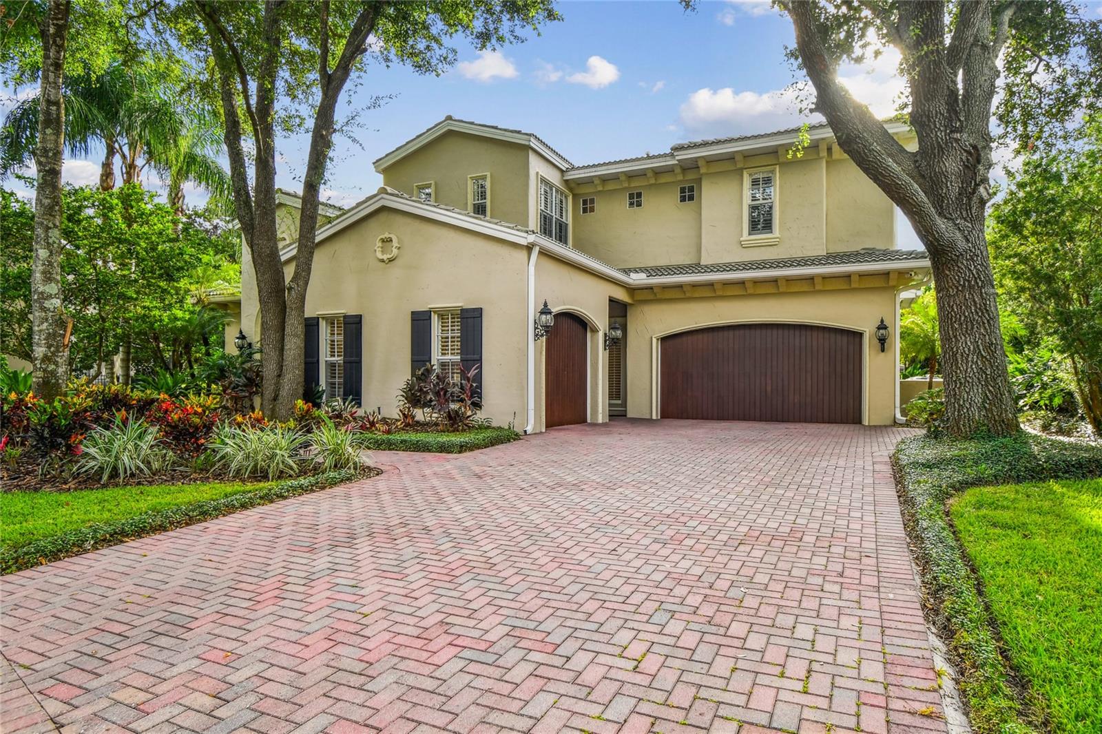Details for 1925 Floresta View Drive, TAMPA, FL 33618