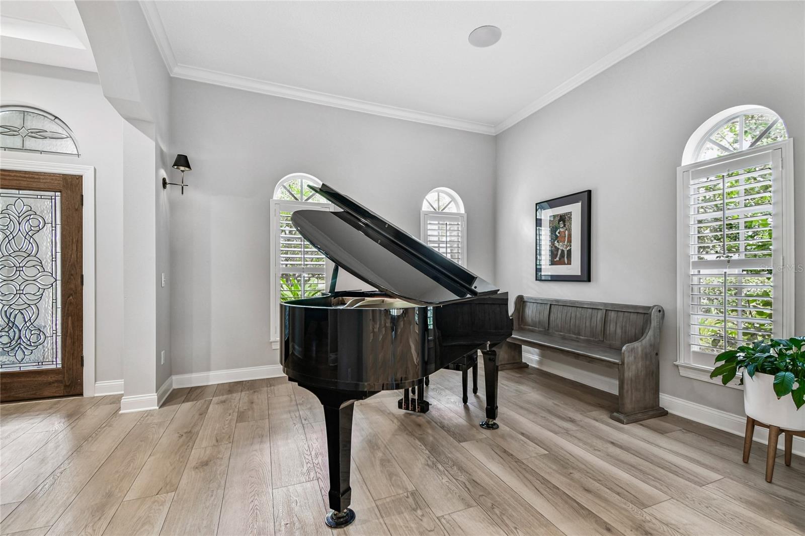 Image 13 of 100 For 1925 Floresta View Drive