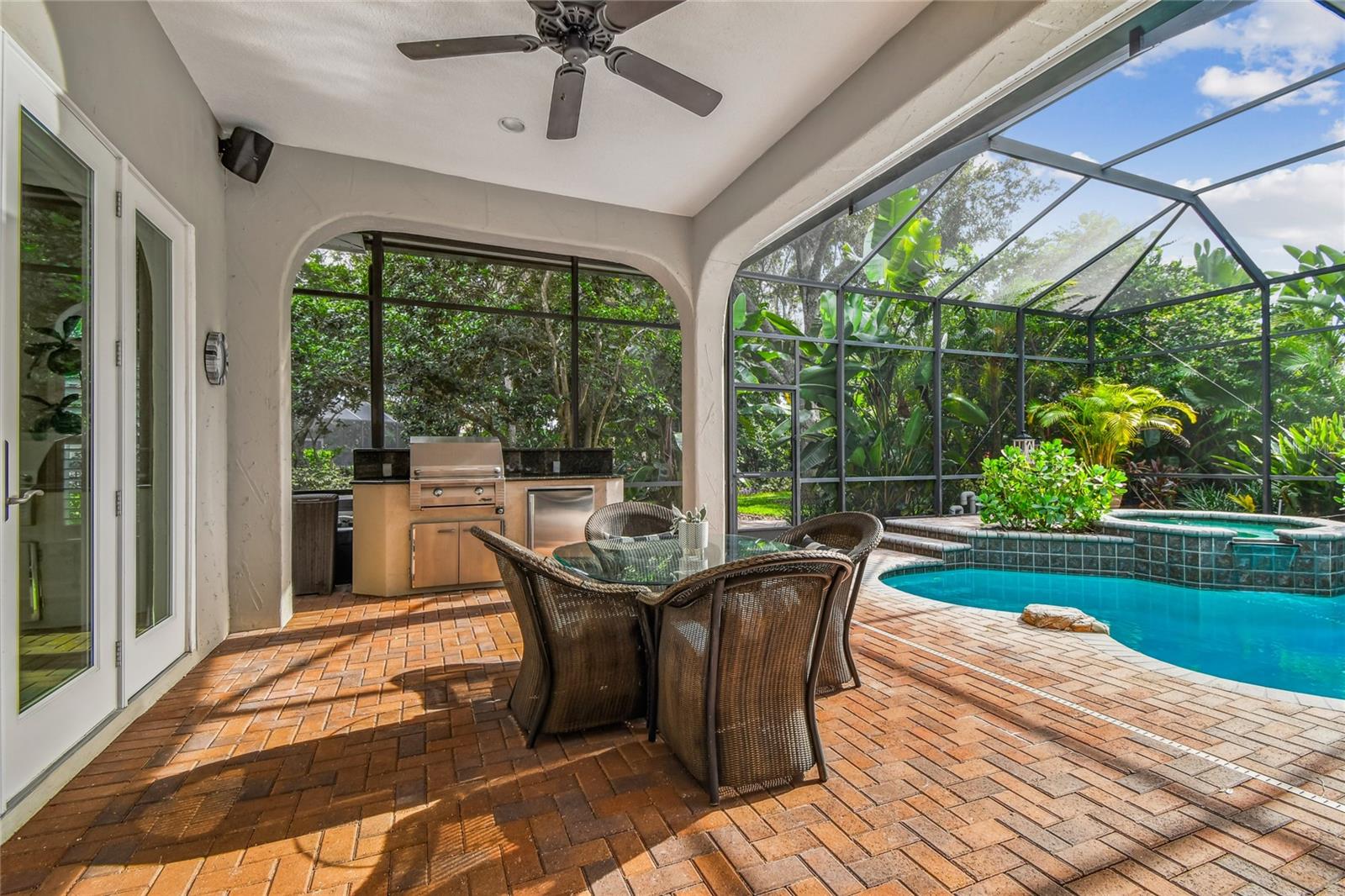 Image 76 of 100 For 1925 Floresta View Drive