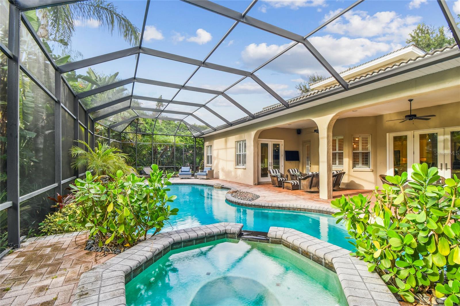 Image 82 of 100 For 1925 Floresta View Drive