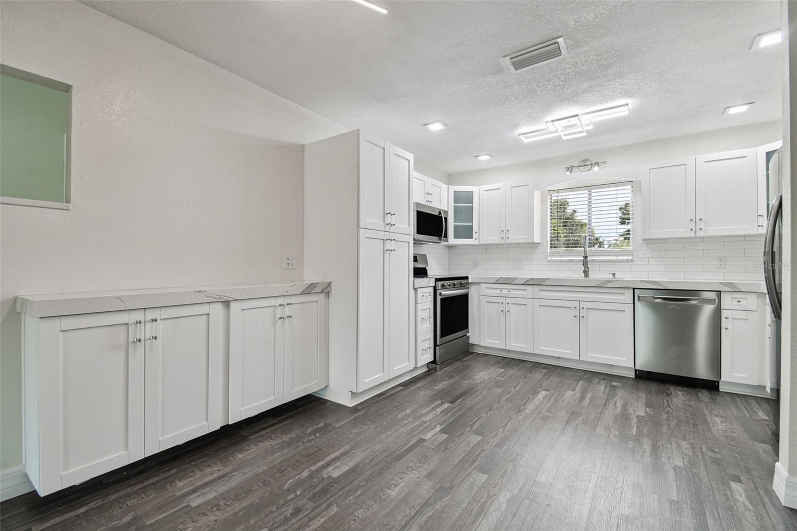 Image 11 of 97 For 4036 Cortez Drive A