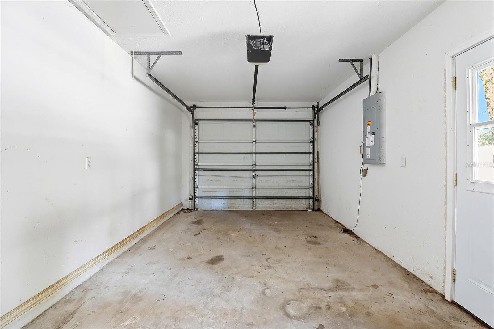 Image 14 of 30 For 3900 Bay Avenue 572