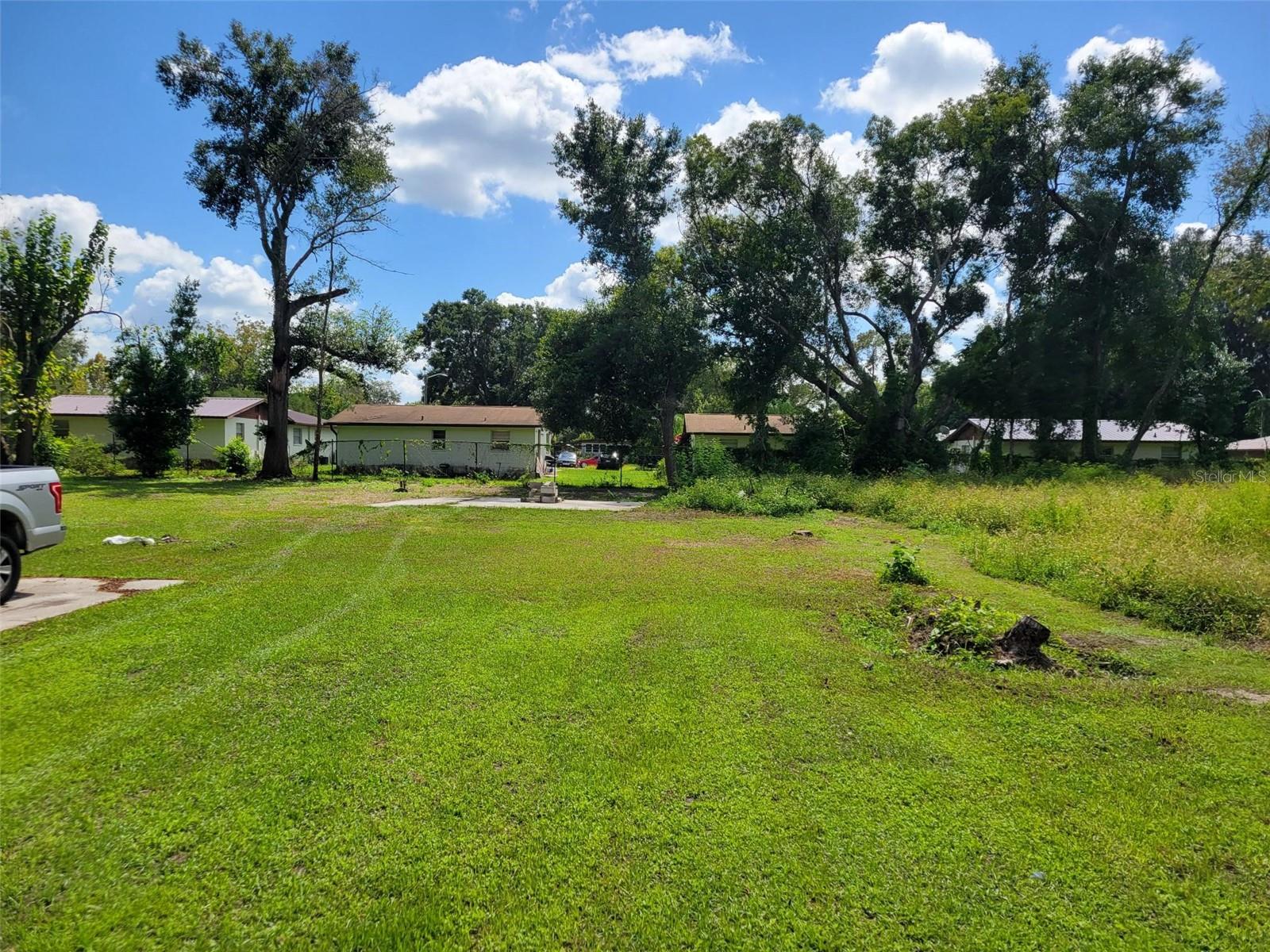 Image 4 of 55 For 38606 Calumet Avenue