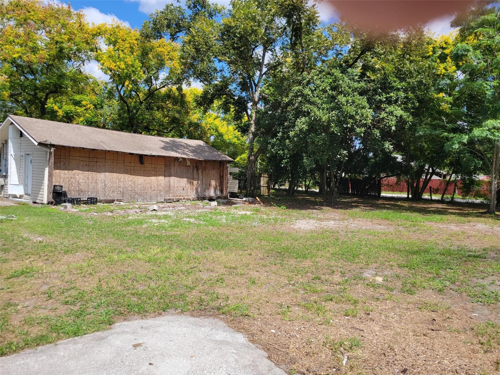 Image 47 of 55 For 38606 Calumet Avenue