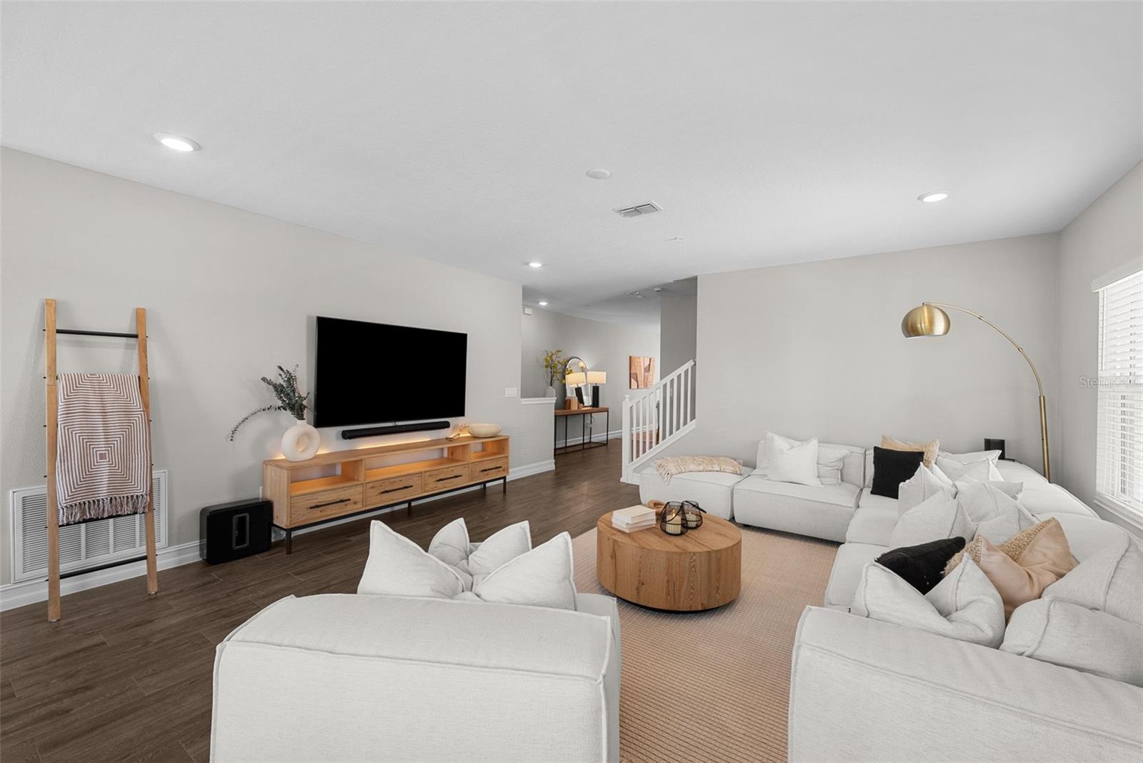 Image 7 of 82 For 5351 Bridge Street 83