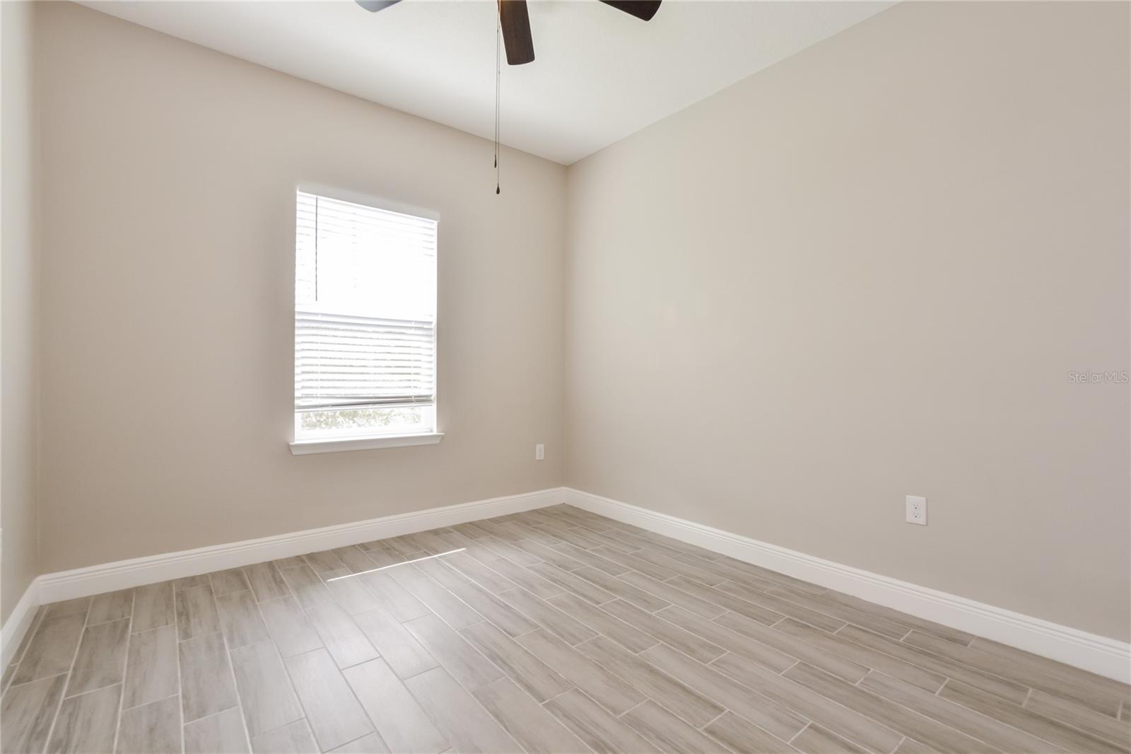 Image 11 of 15 For 347 Hibiscus Drive