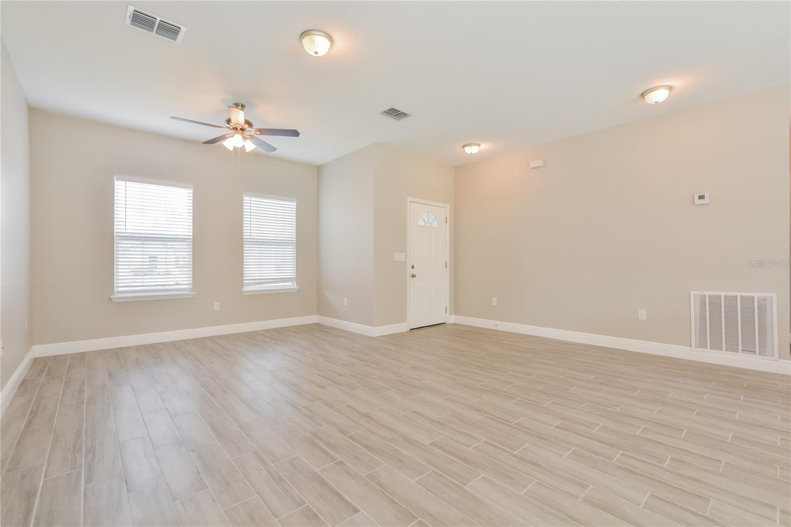 Image 2 of 15 For 347 Hibiscus Drive