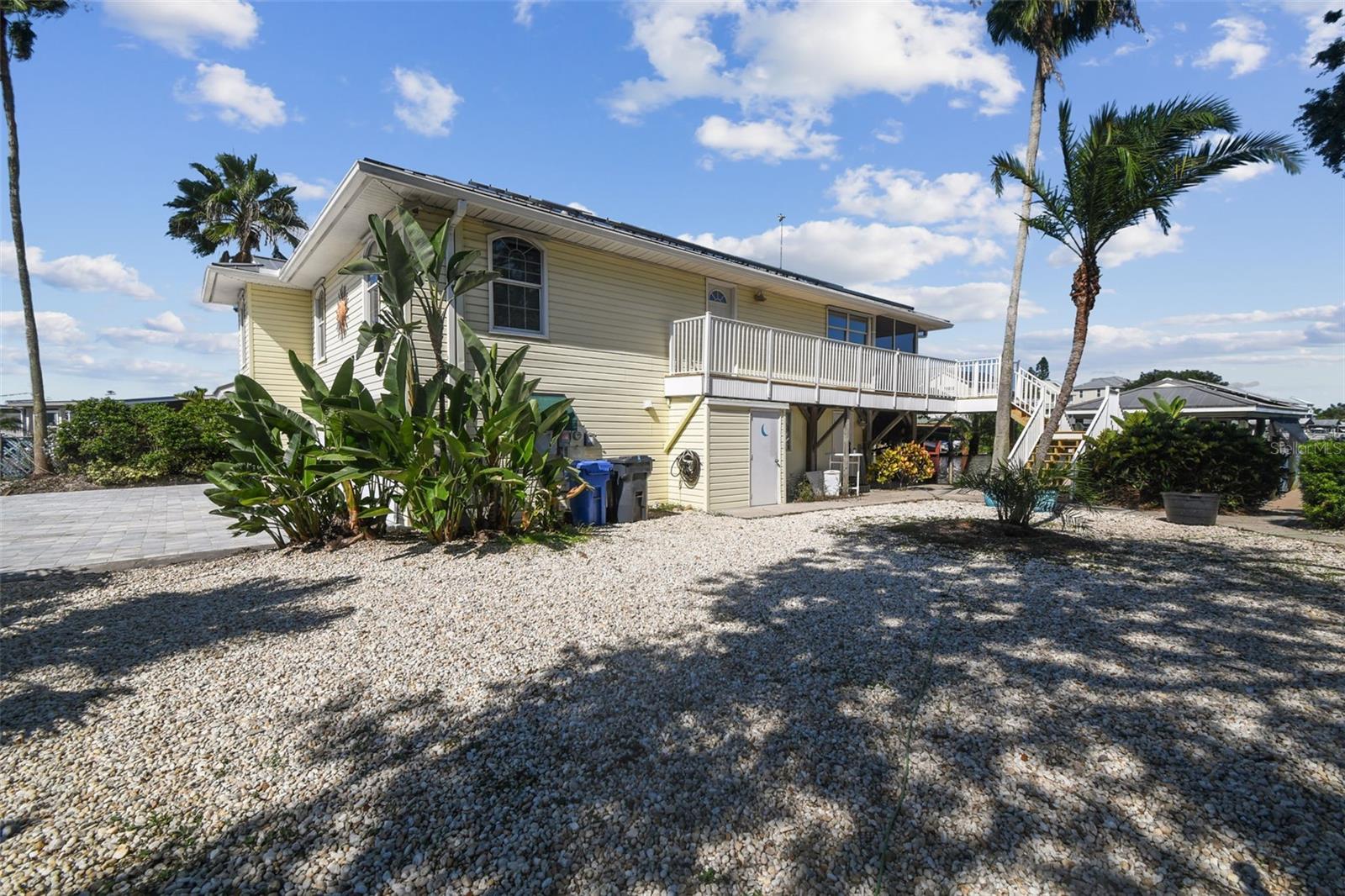 Image 28 of 65 For 9914 Alavista Drive