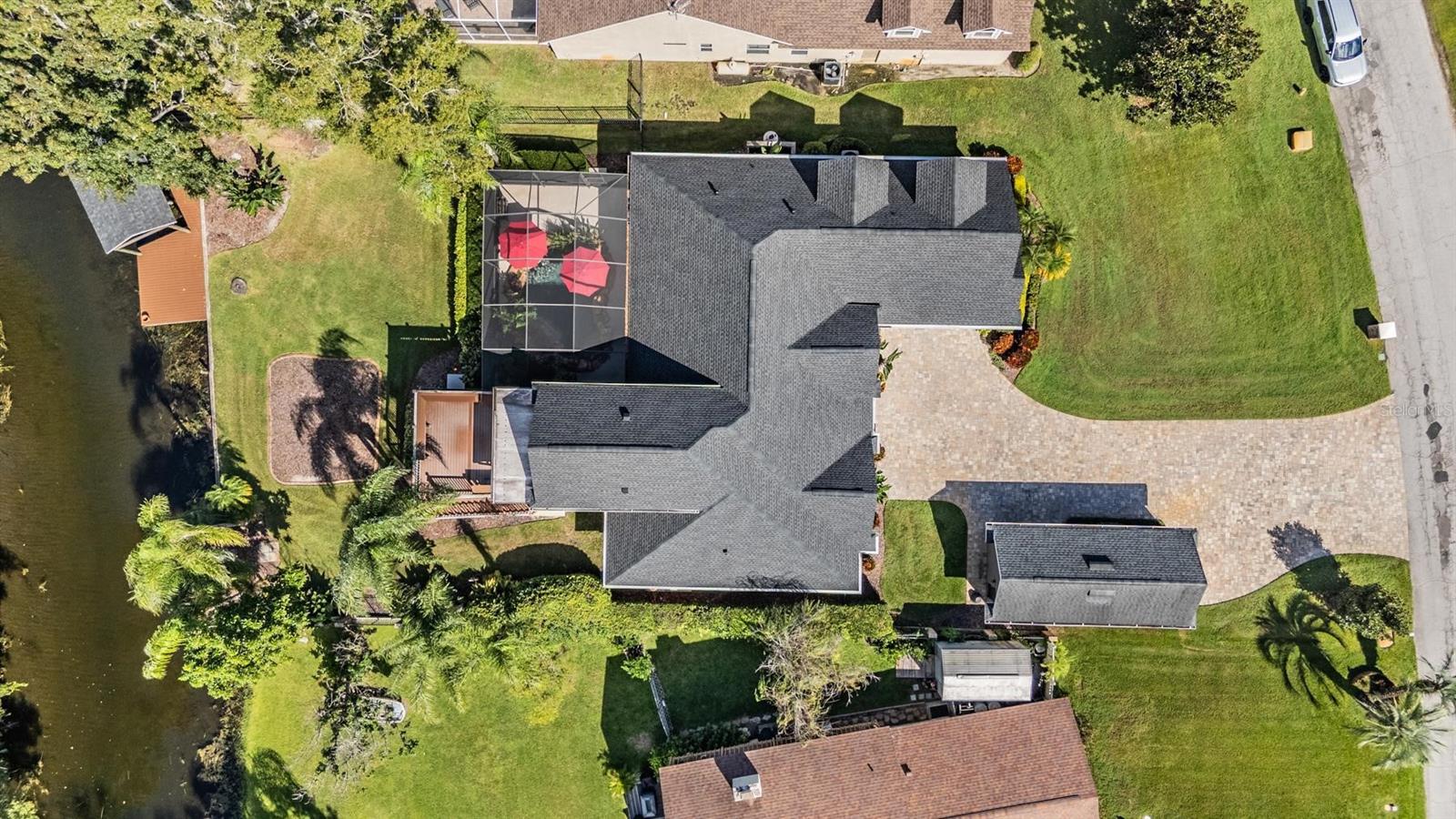 Listing photo id 9 for 22519 Southshore Drive