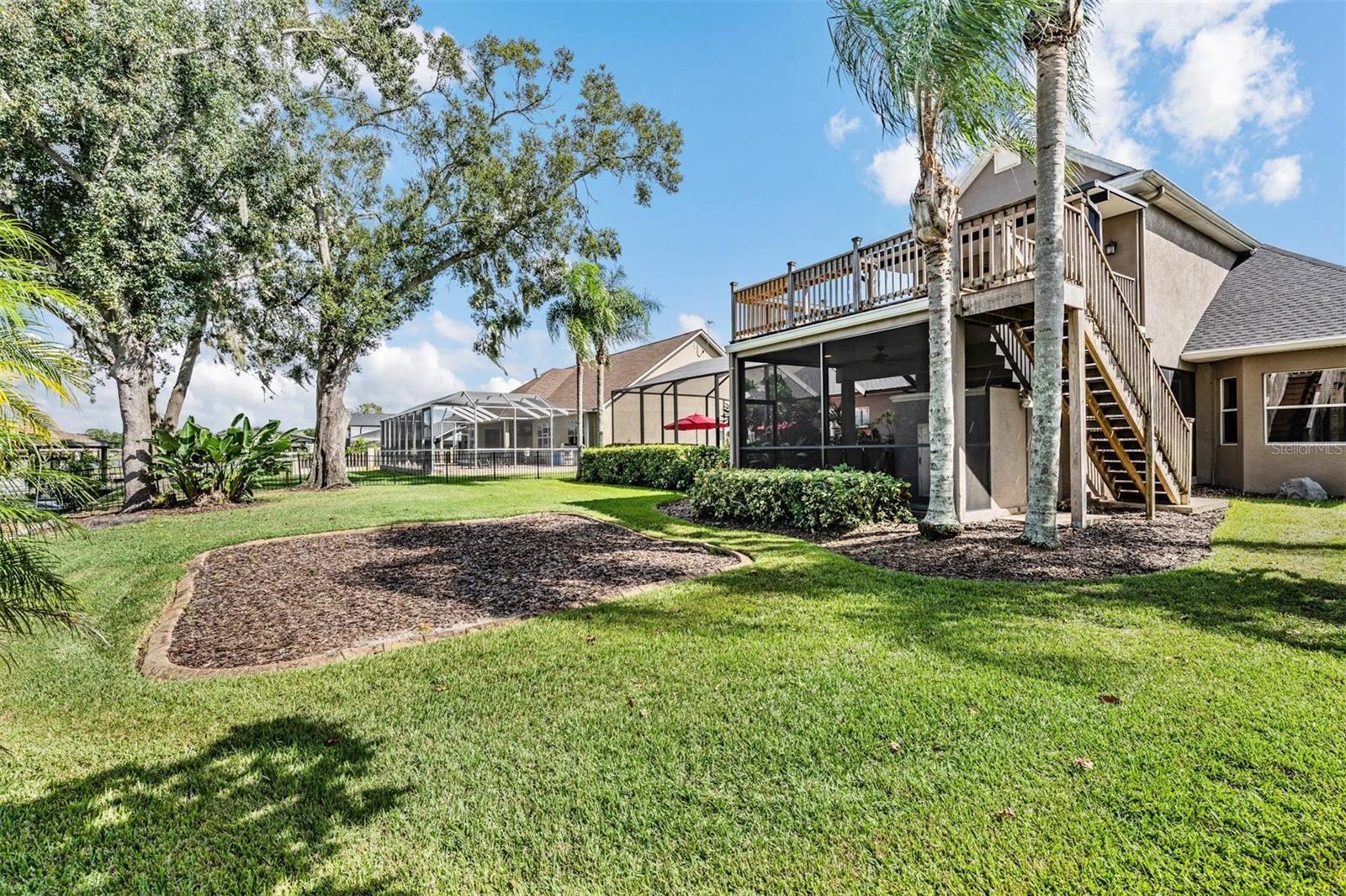 Listing photo id 10 for 22519 Southshore Drive