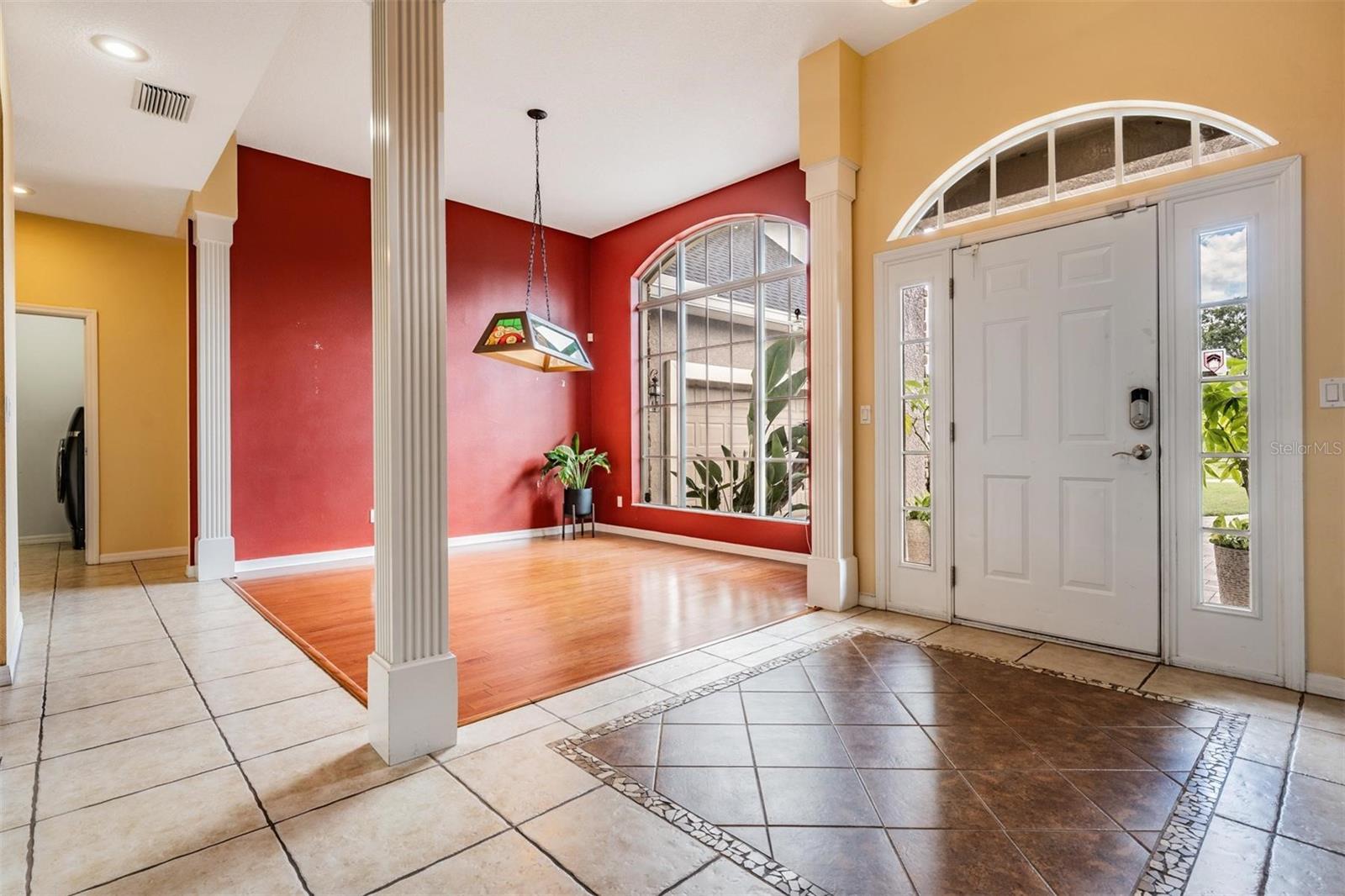 Listing photo id 14 for 22519 Southshore Drive
