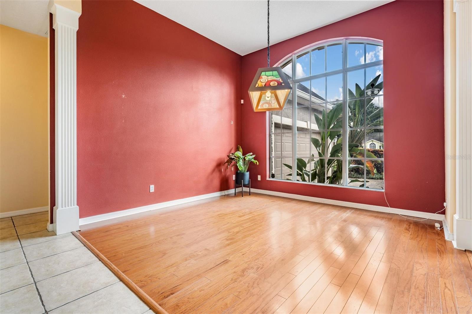 Listing photo id 16 for 22519 Southshore Drive