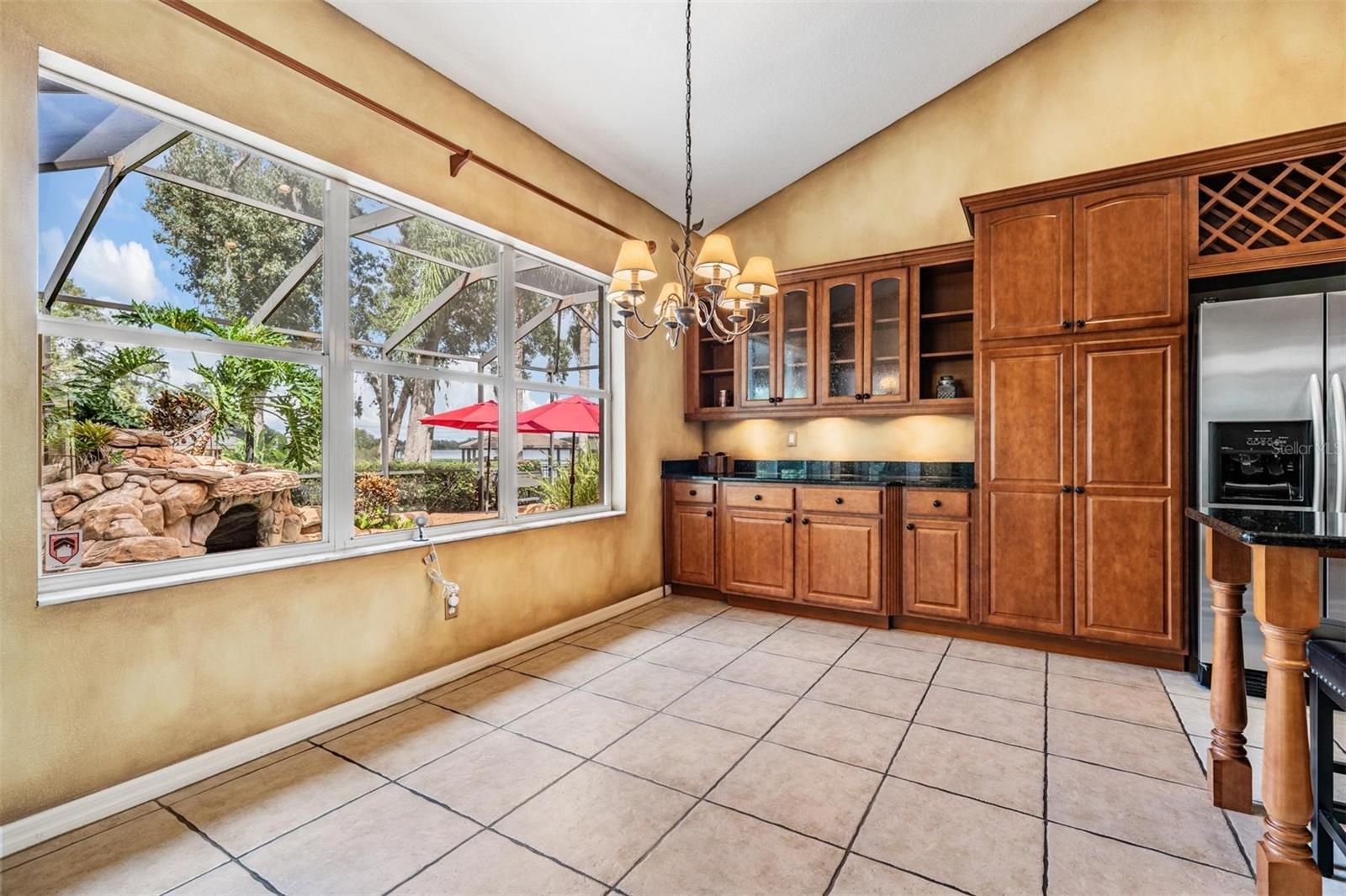 Listing photo id 24 for 22519 Southshore Drive