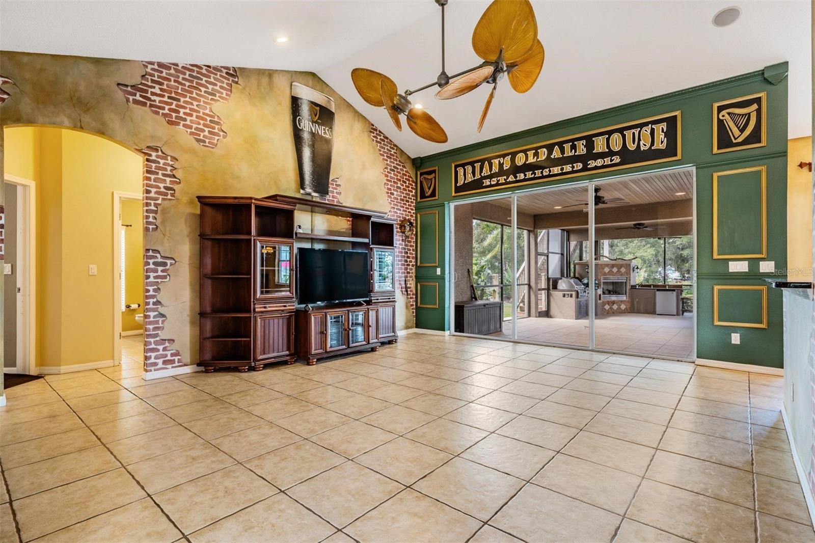 Listing photo id 27 for 22519 Southshore Drive