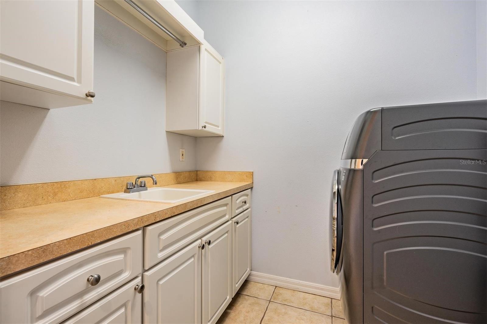 Listing photo id 33 for 22519 Southshore Drive