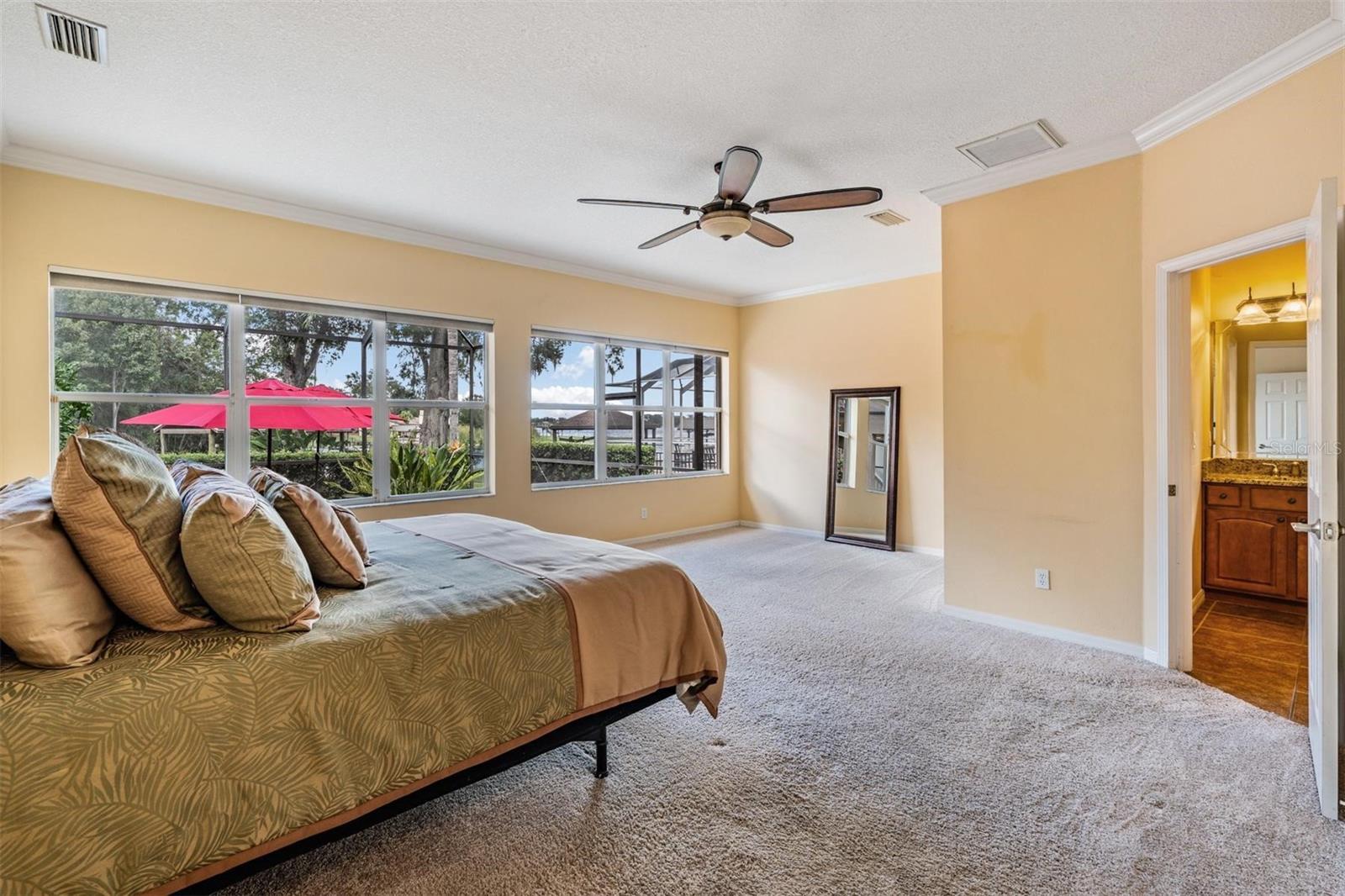 Listing photo id 34 for 22519 Southshore Drive